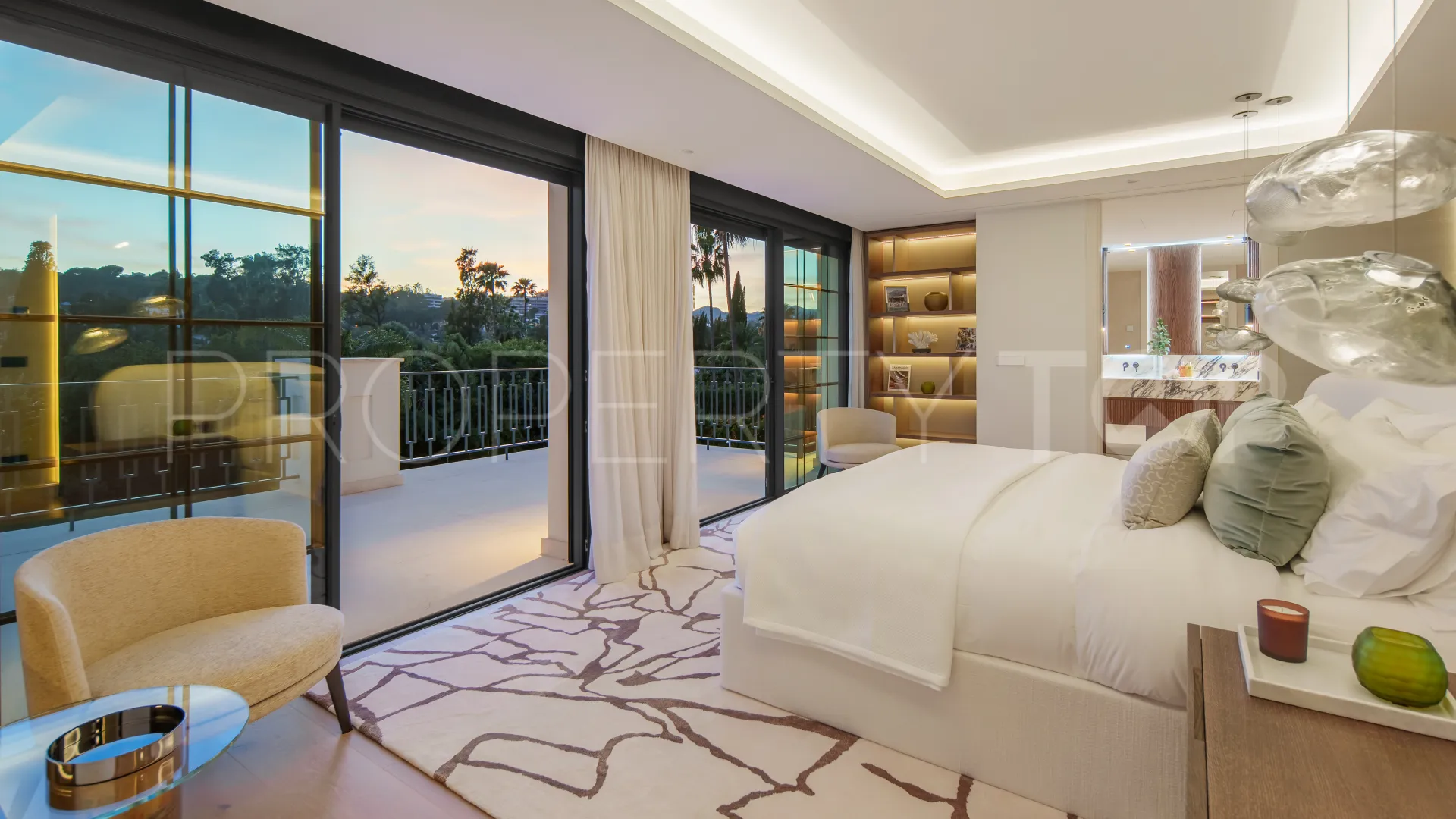 For sale Nueva Andalucia 6 bedrooms villa