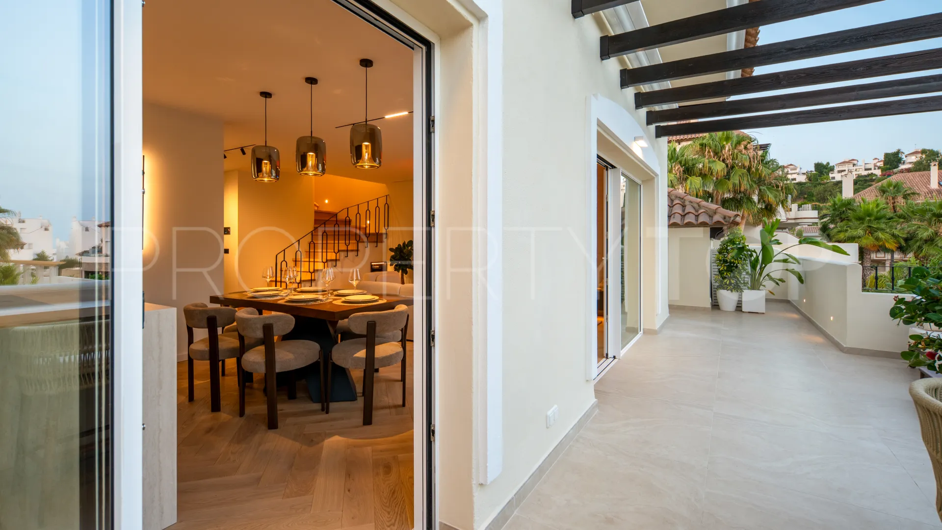 Aloha Hill Club, atico duplex a la venta