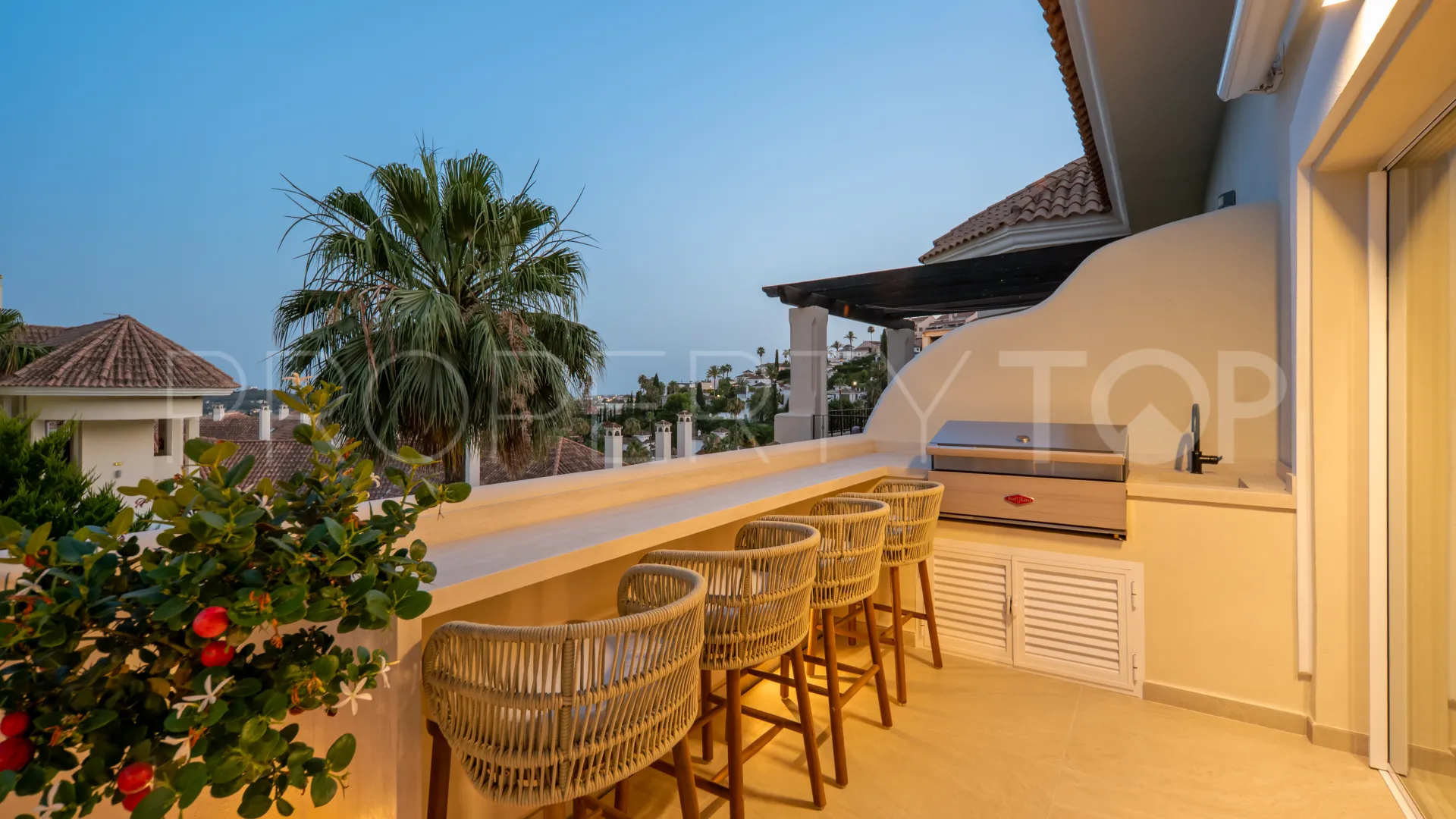 Aloha Hill Club, atico duplex a la venta