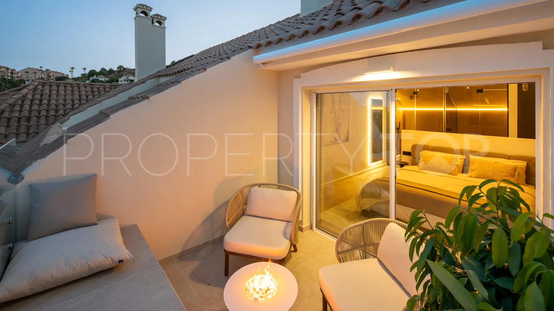 Aloha Hill Club, atico duplex a la venta