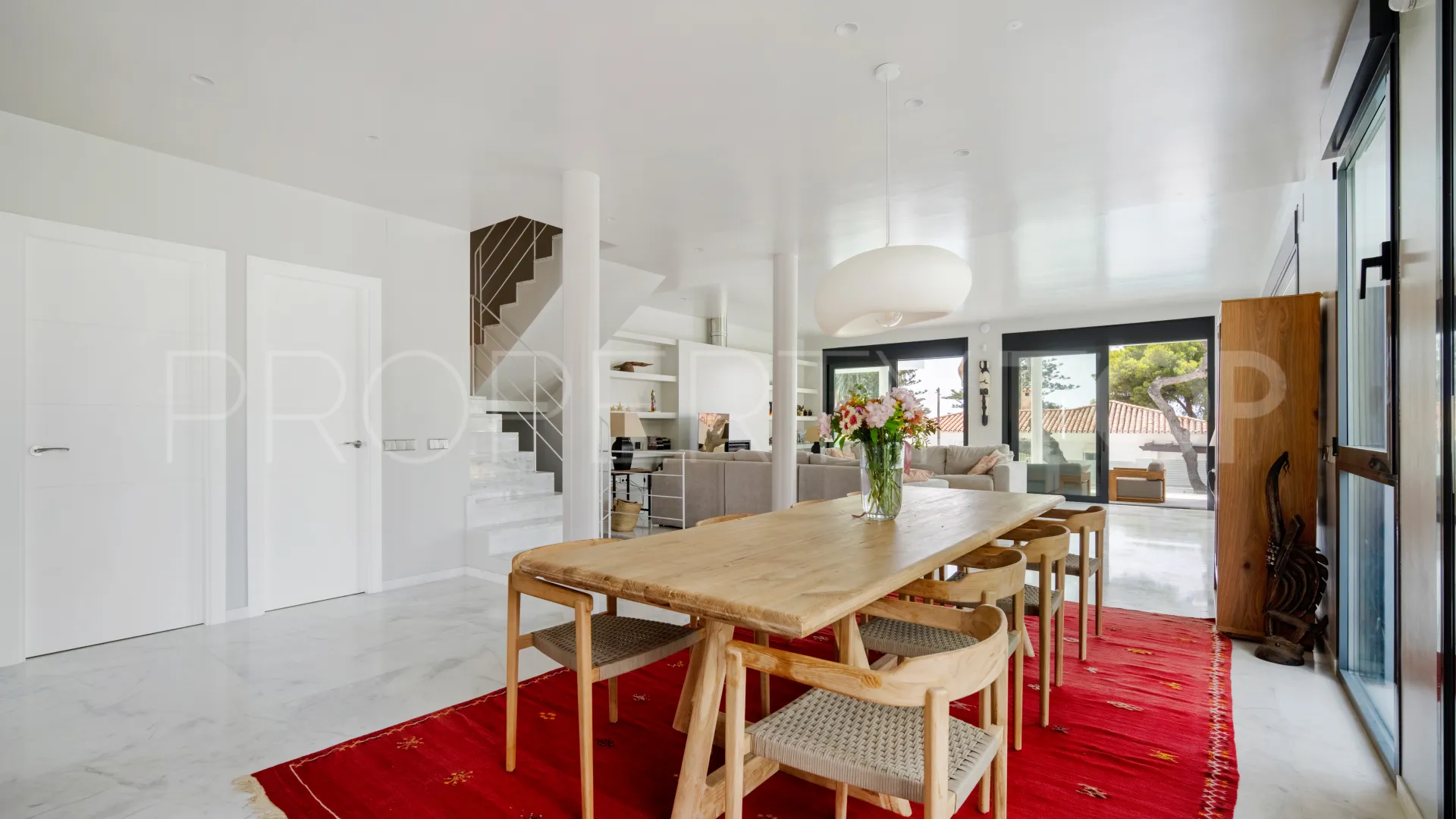6 bedrooms Marbesa villa for sale