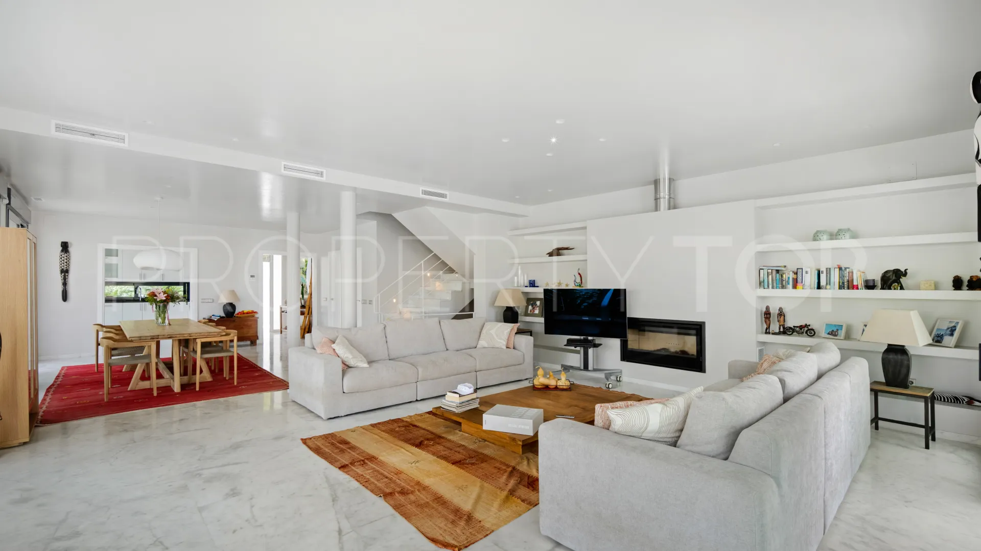 6 bedrooms Marbesa villa for sale