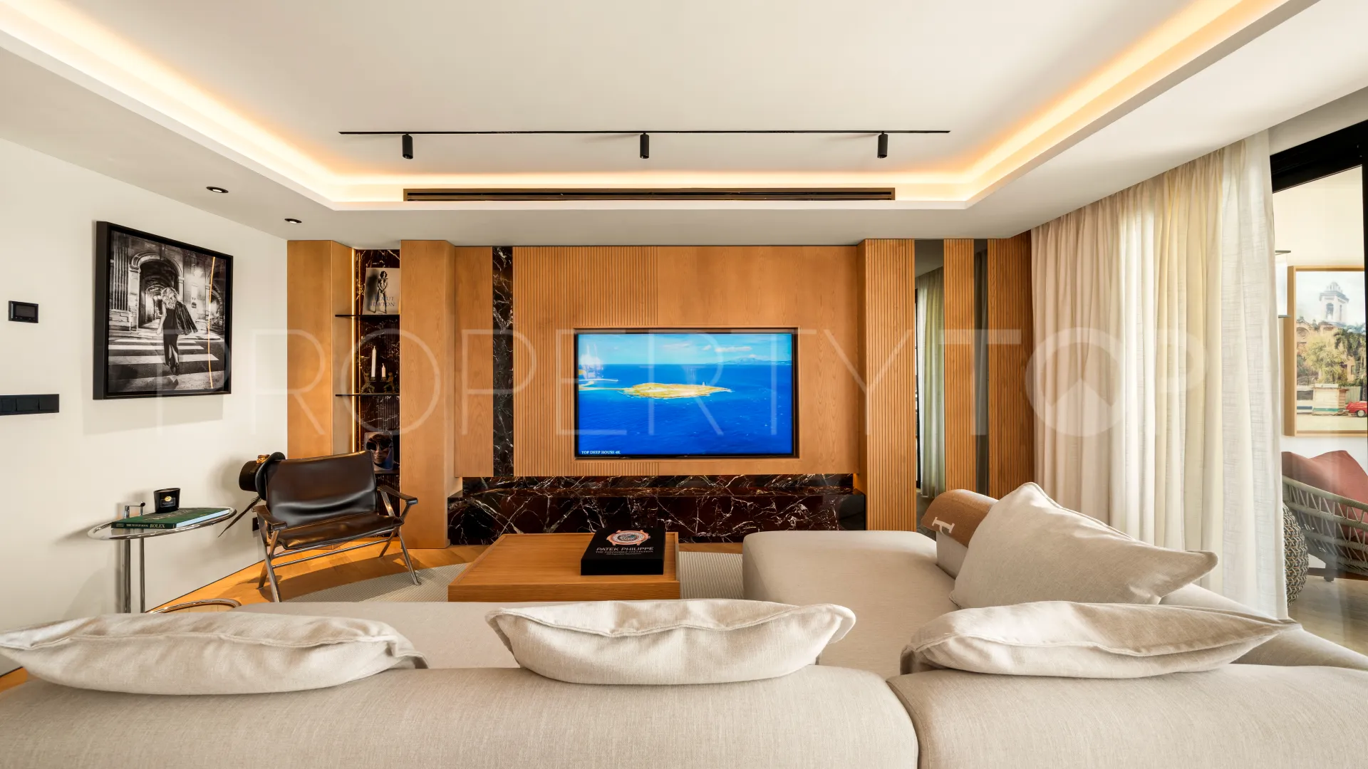 4 bedrooms apartment for sale in Monte Halcones