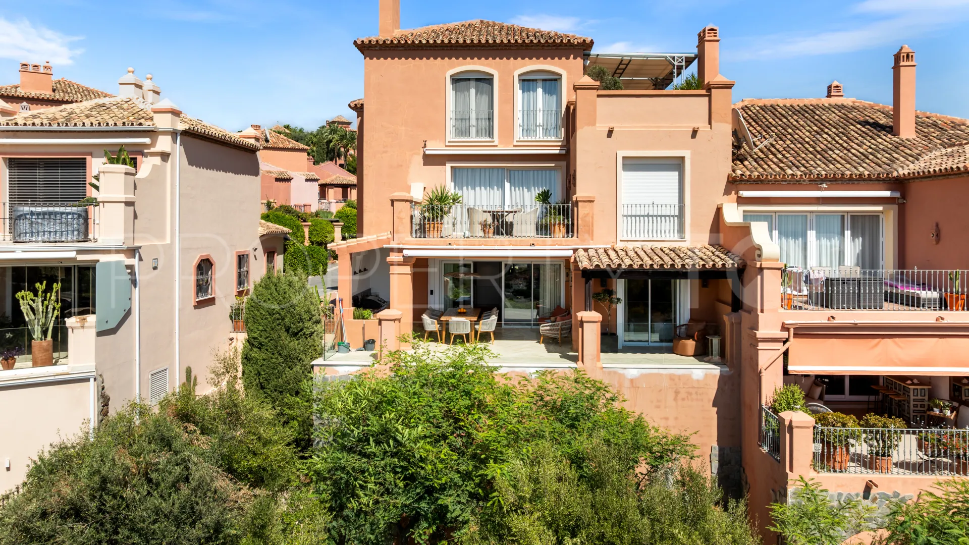 4 bedrooms apartment for sale in Monte Halcones