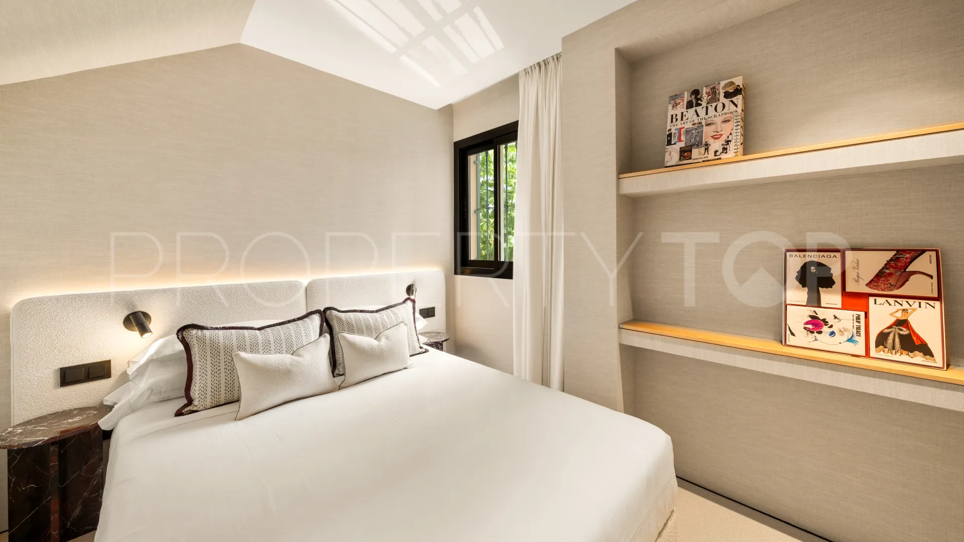 4 bedrooms apartment for sale in Monte Halcones