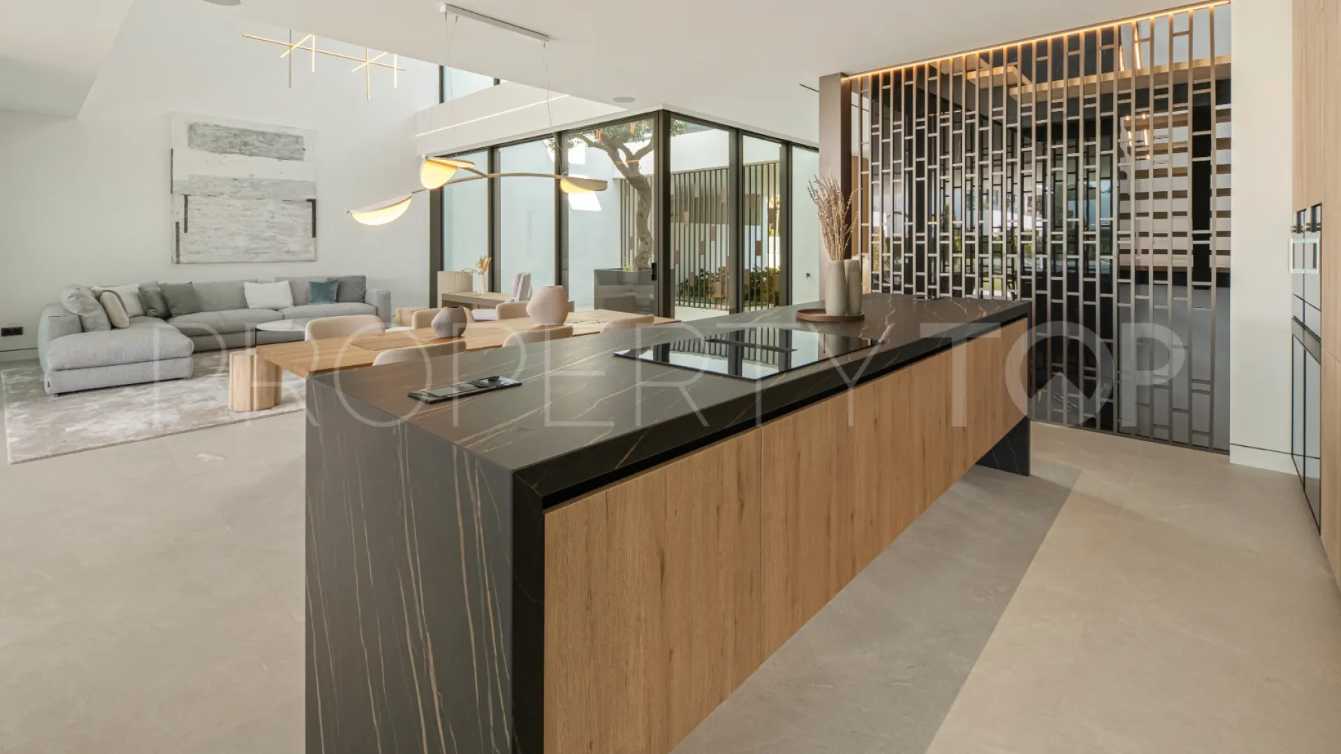 3 bedrooms Marbella Golden Mile villa for sale