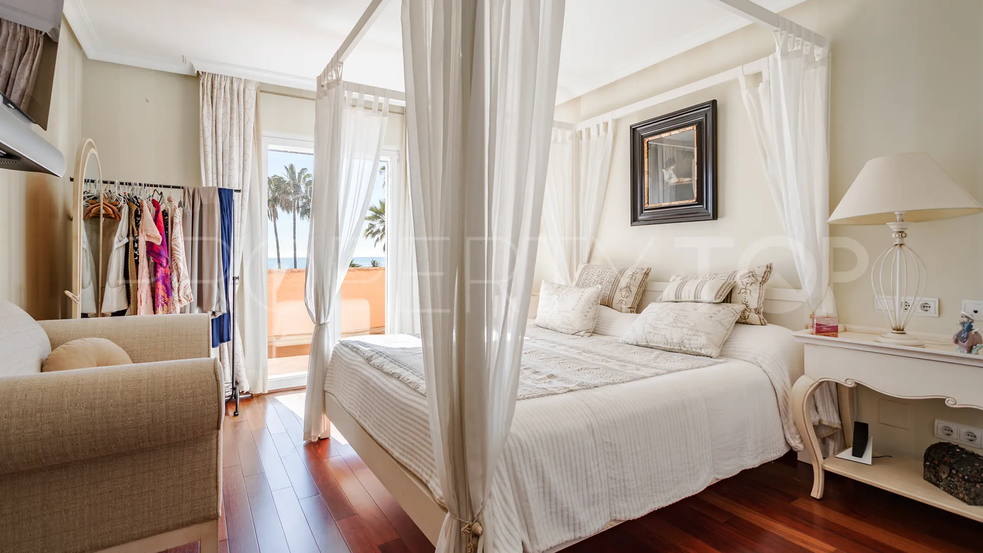 Villa en venta en Hacienda Beach con 8 dormitorios