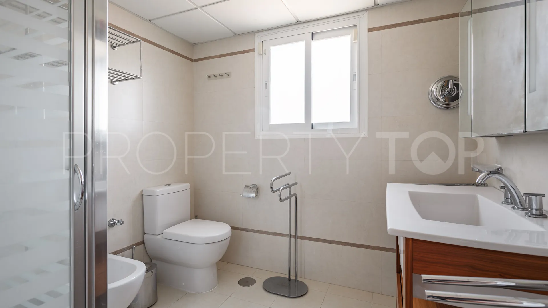 Villa en venta en Hacienda Beach con 8 dormitorios