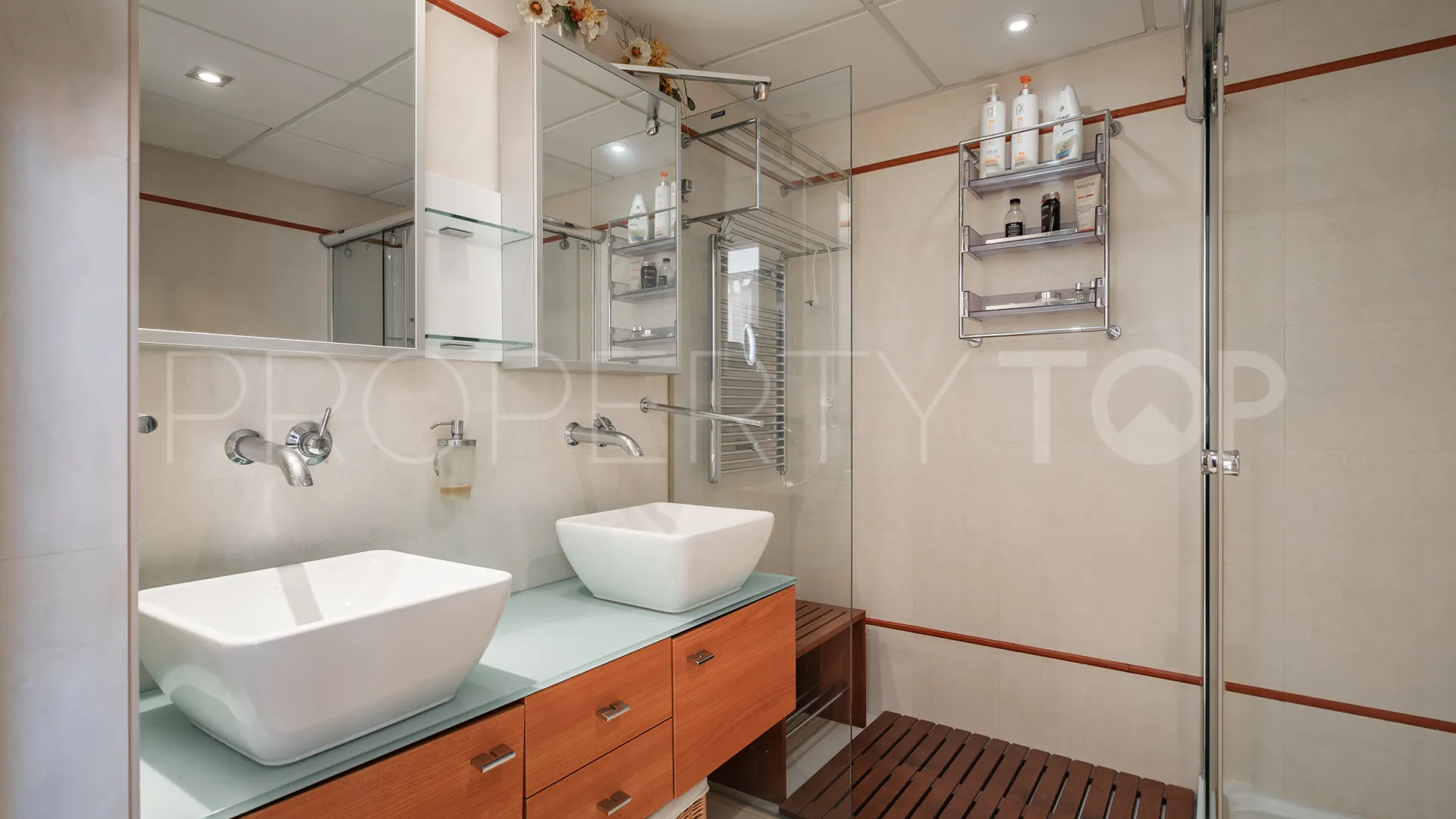 Villa en venta en Hacienda Beach con 8 dormitorios