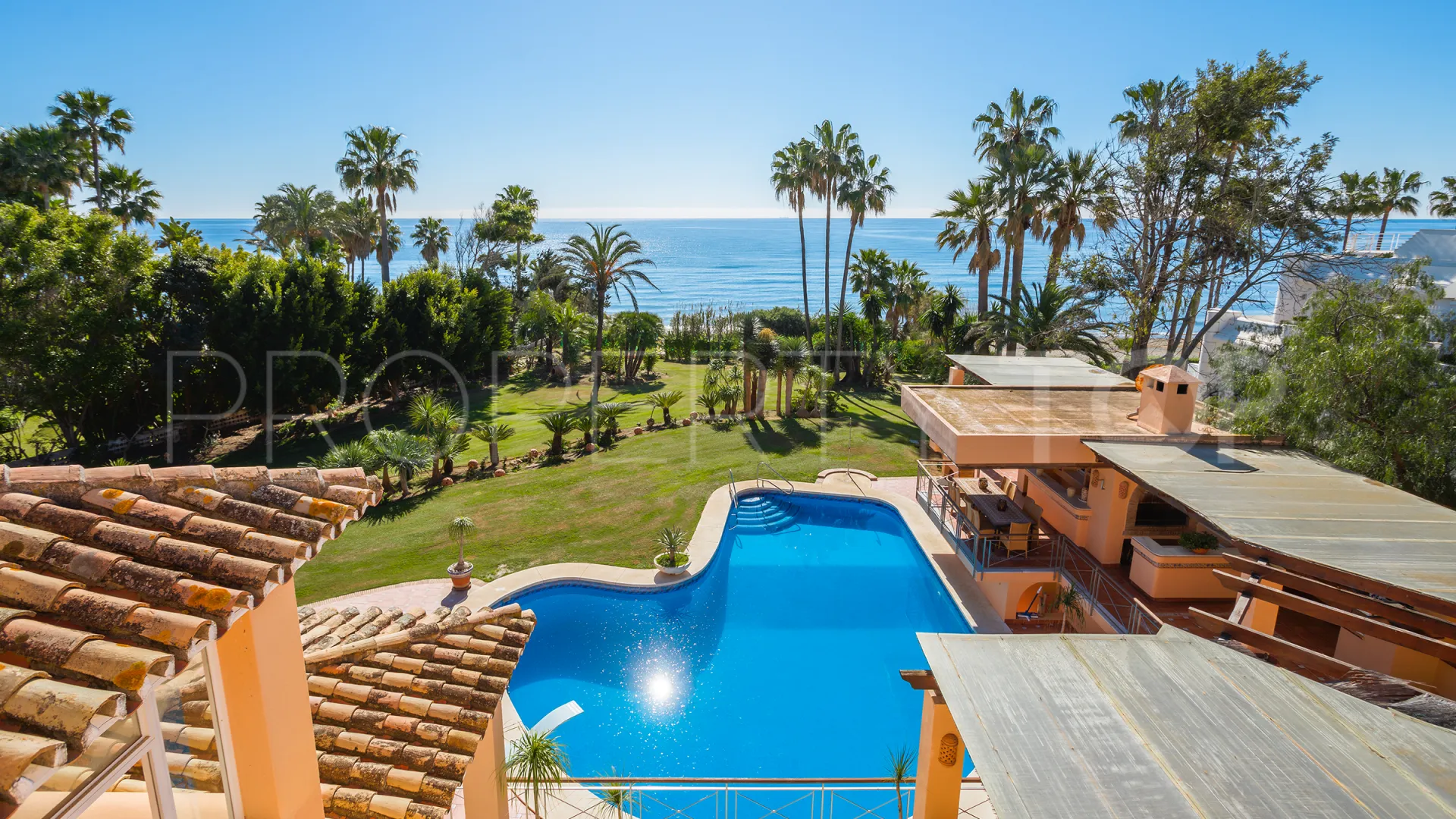 Villa en venta en Hacienda Beach con 8 dormitorios