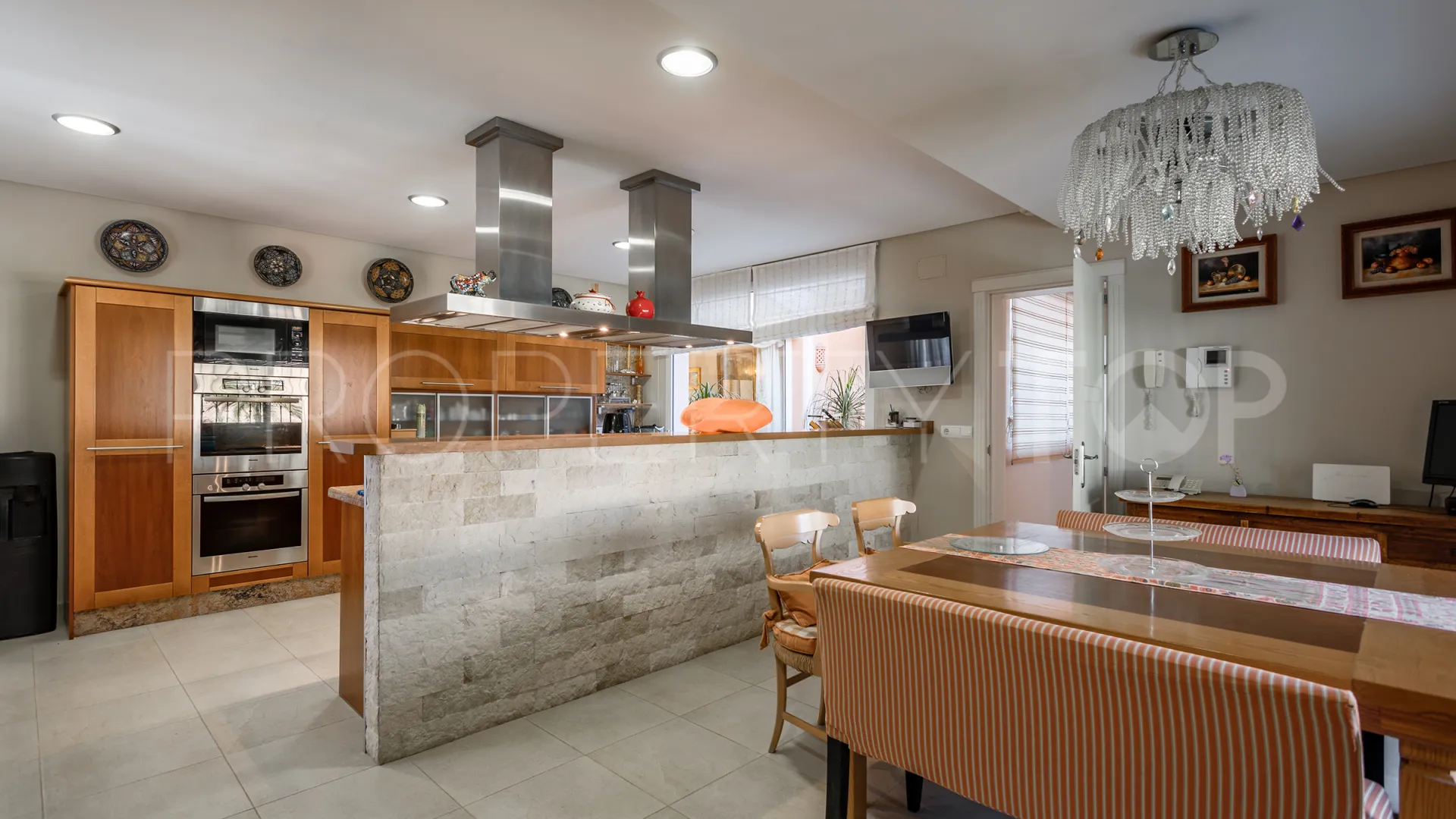 Villa en venta en Hacienda Beach con 8 dormitorios