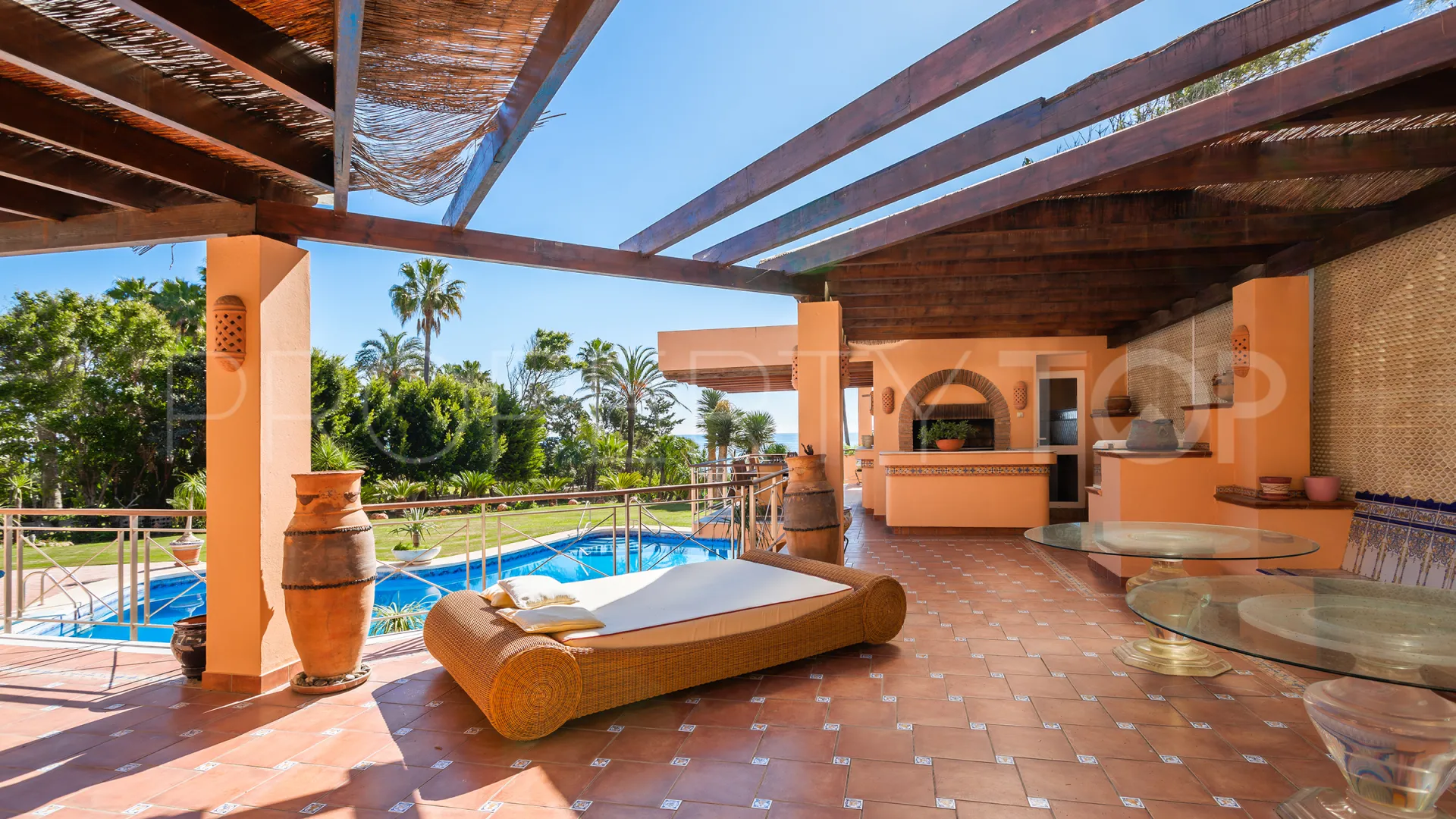 Villa en venta en Hacienda Beach con 8 dormitorios