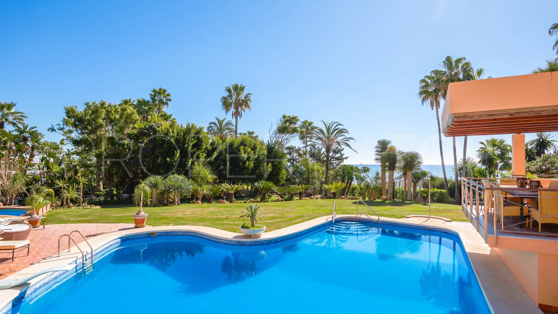 Villa en venta en Hacienda Beach con 8 dormitorios