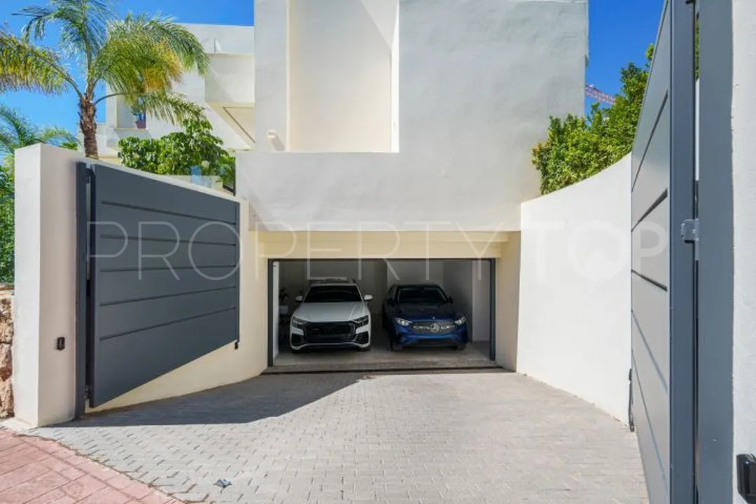 El Campanario, villa en venta con 4 dormitorios