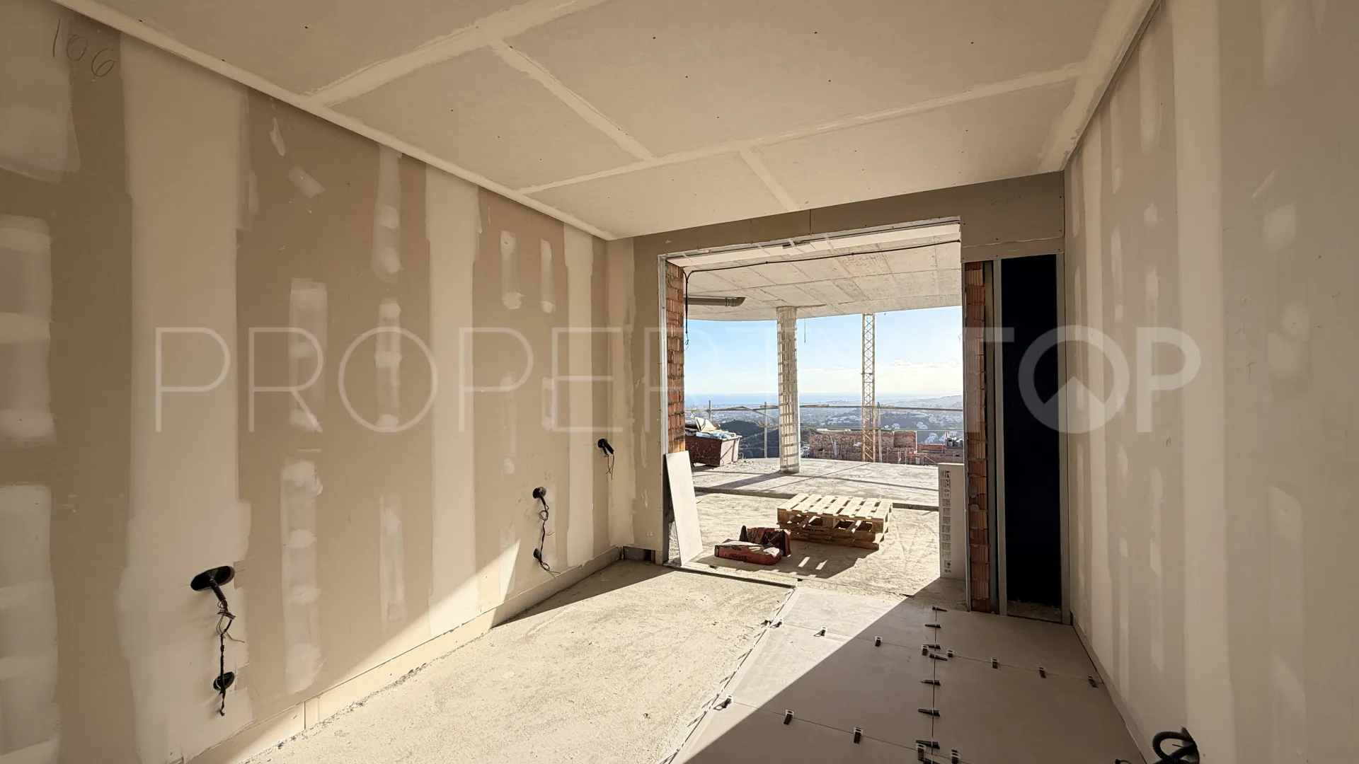 For sale apartment in Real de La Quinta with 2 bedrooms