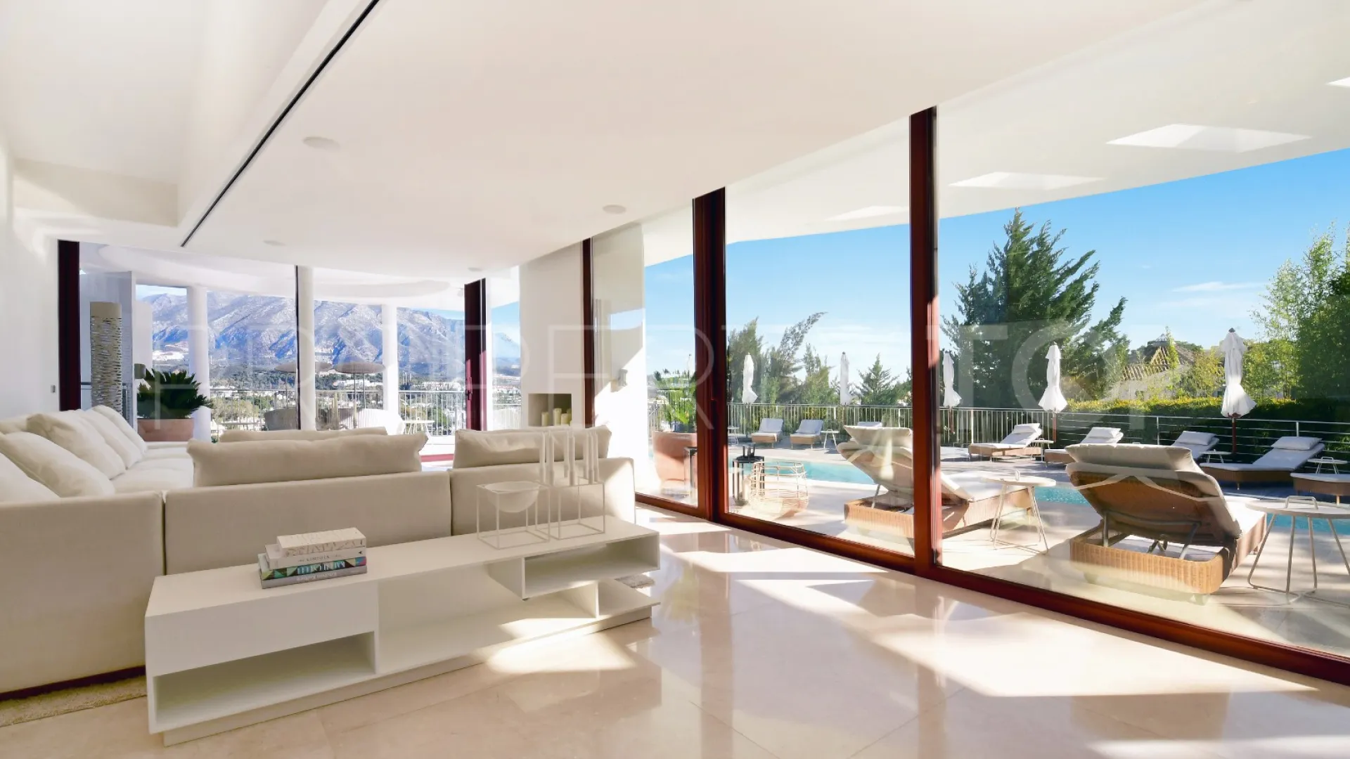 Los Naranjos villa for sale