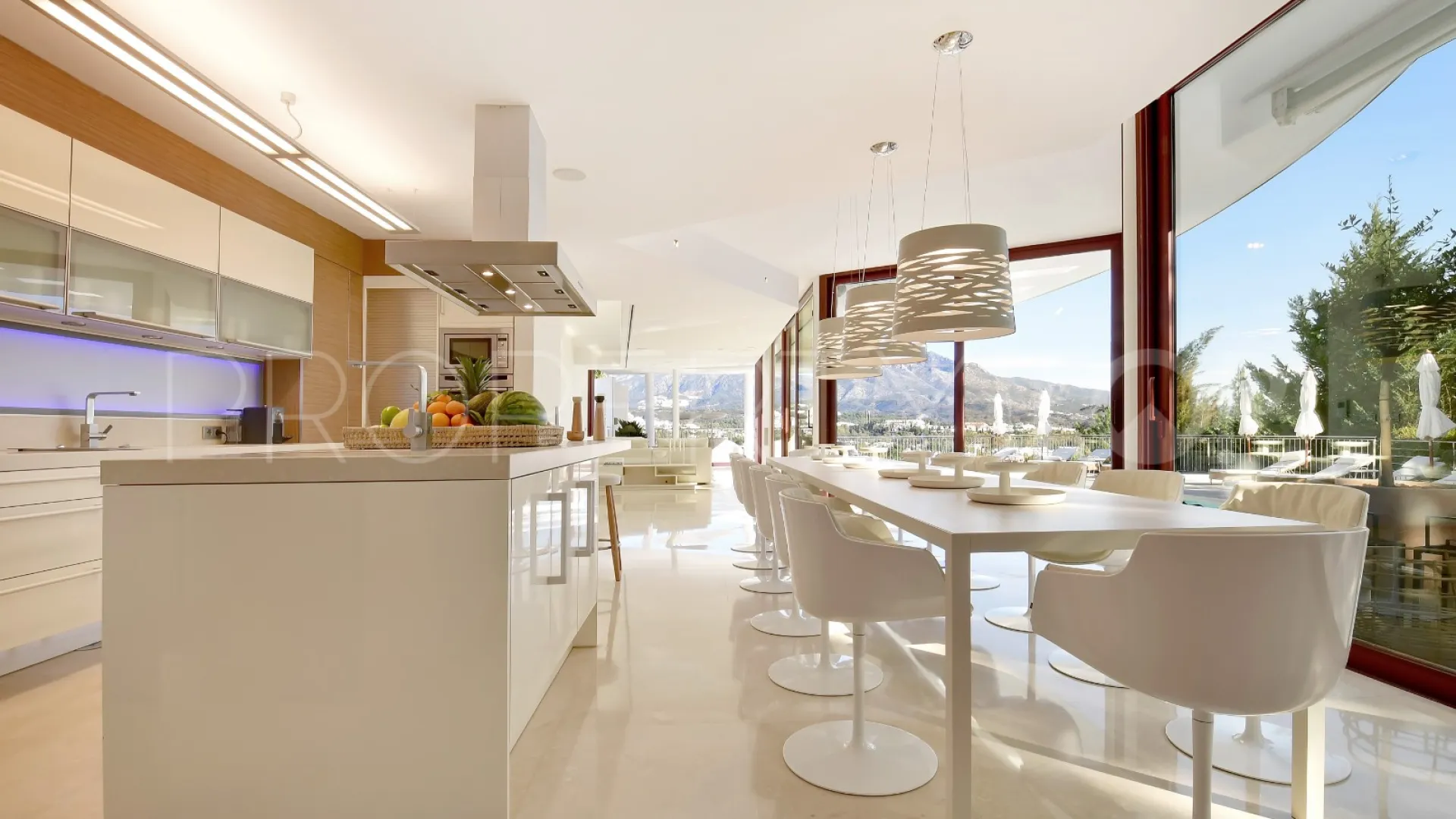 Los Naranjos villa for sale