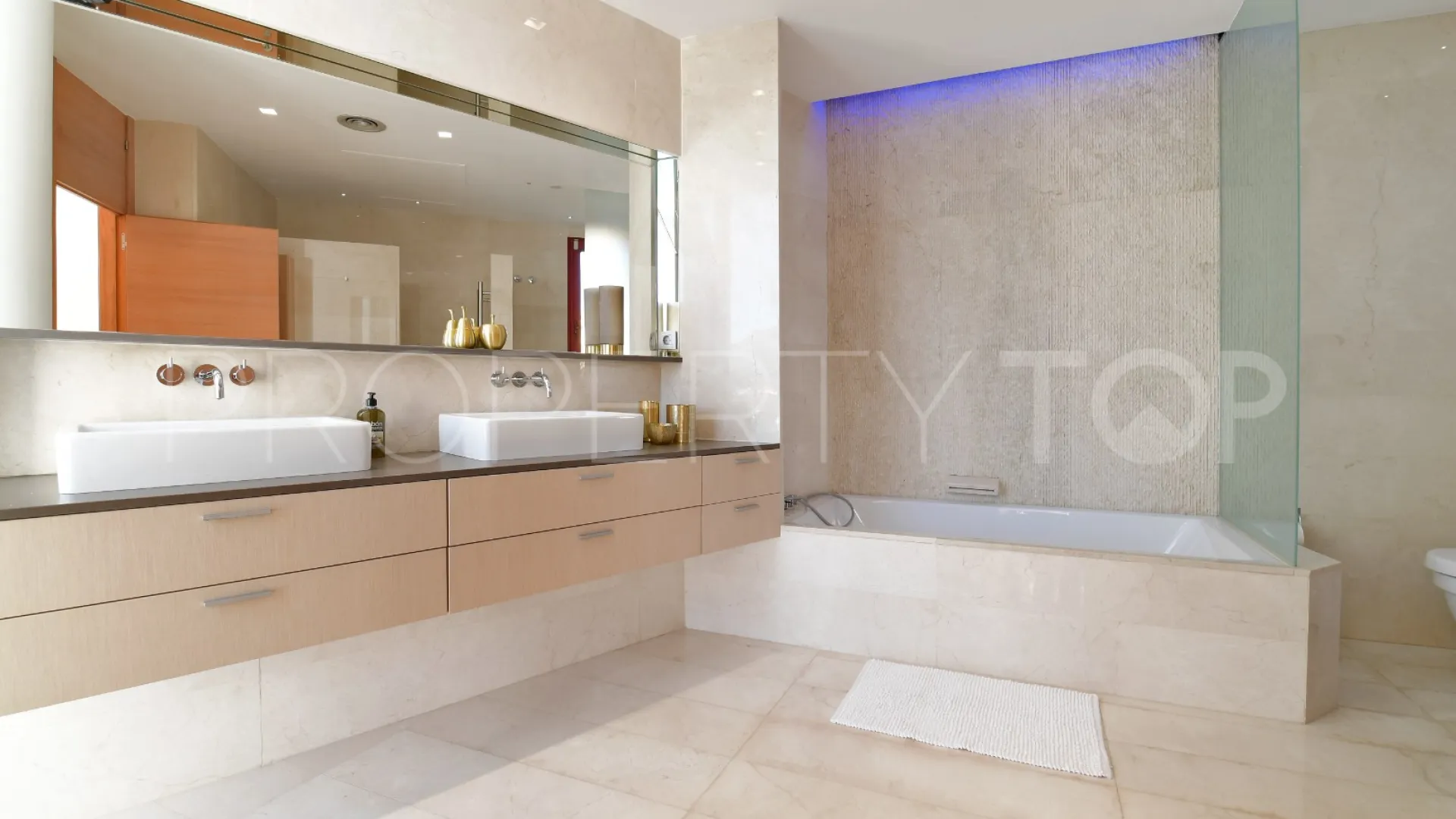 Los Naranjos villa for sale