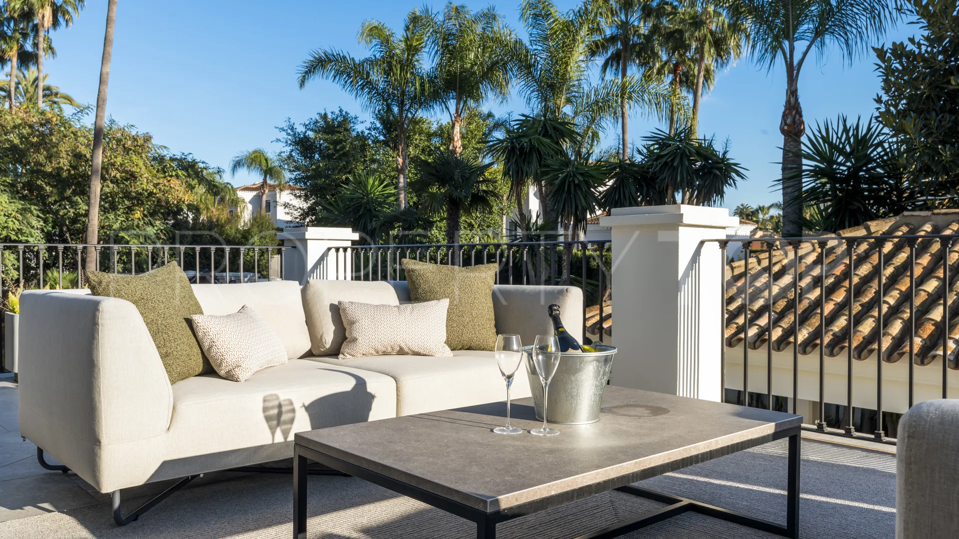 Nueva Andalucia, villa con 6 dormitorios en venta