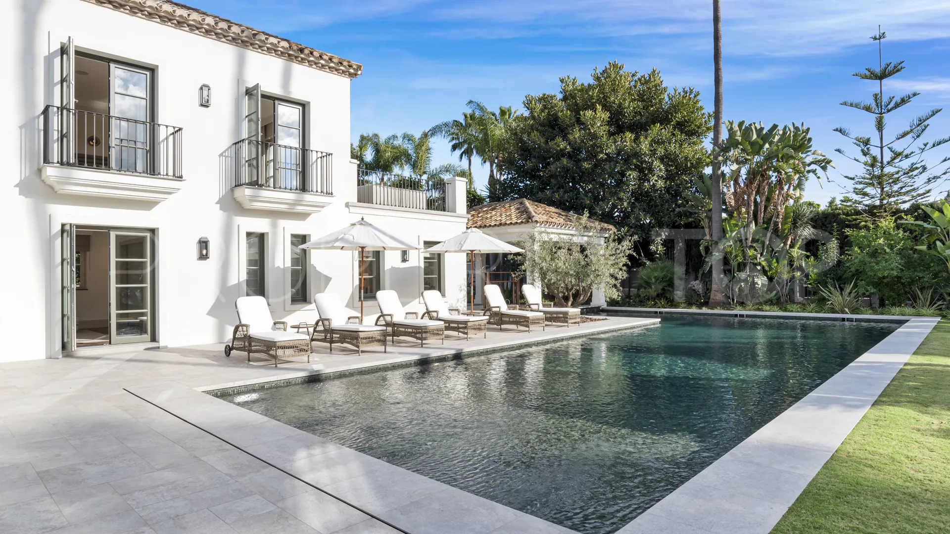 Nueva Andalucia, villa con 6 dormitorios en venta