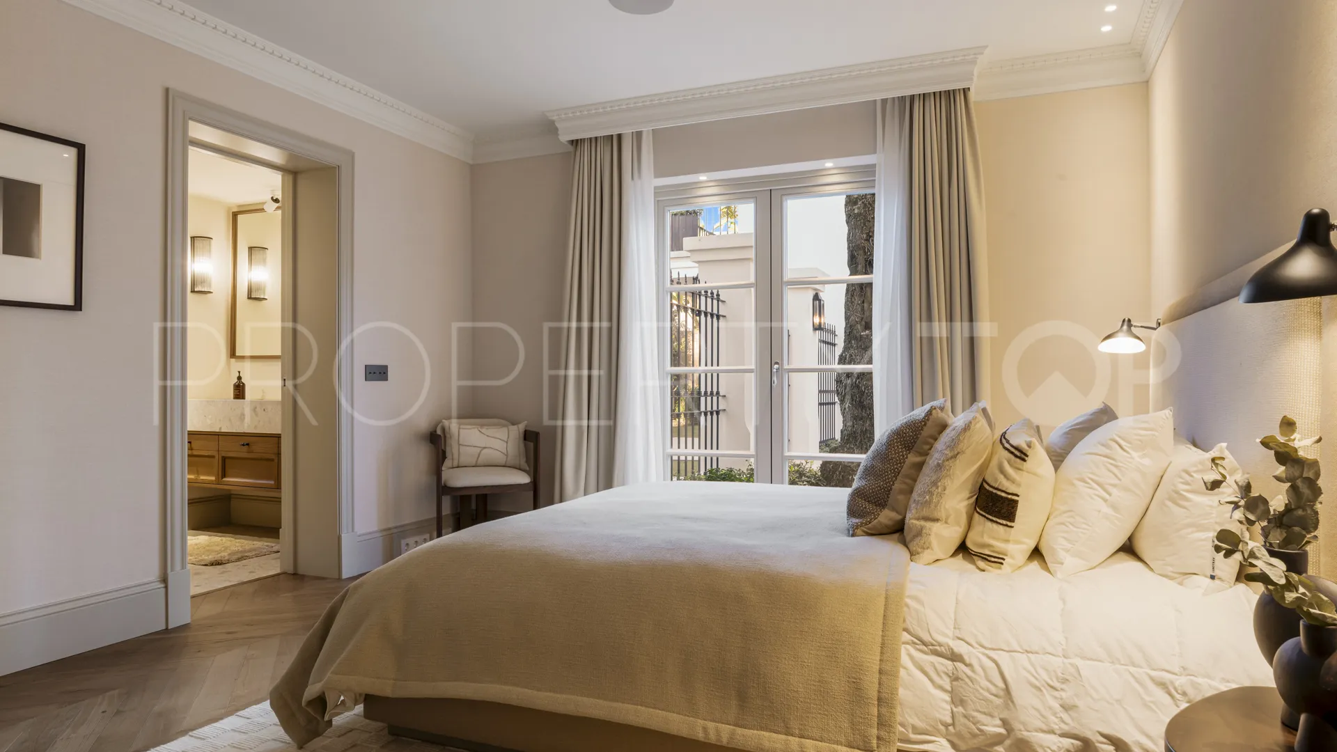 Nueva Andalucia, villa con 6 dormitorios en venta