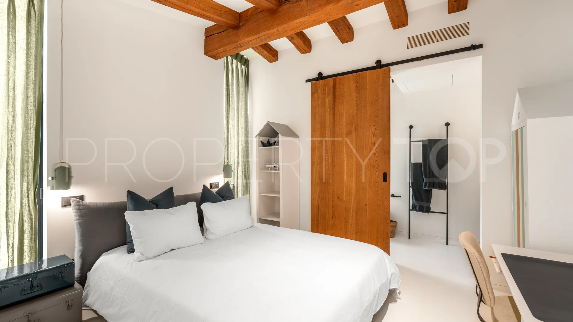5 bedrooms villa for sale in Los Naranjos Golf