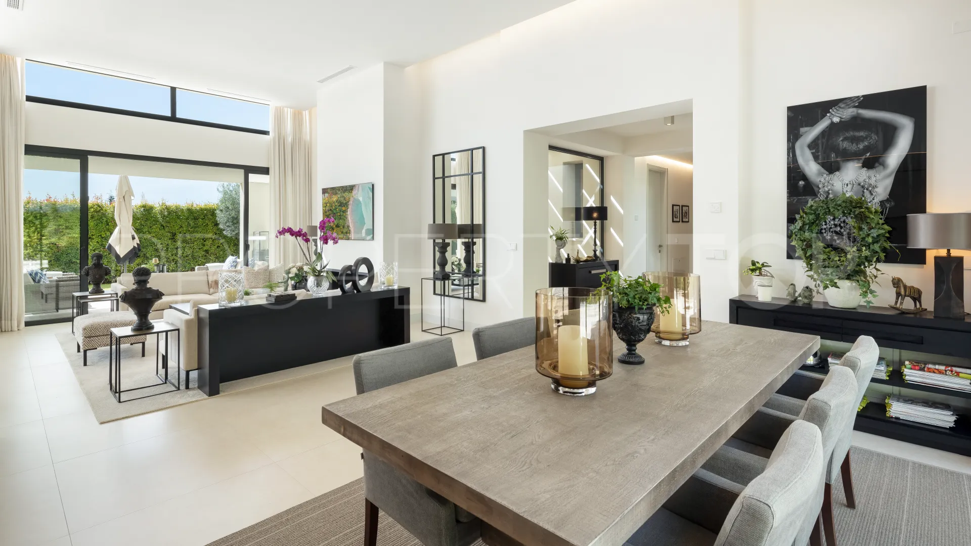 Villa with 5 bedrooms for sale in Nueva Andalucia