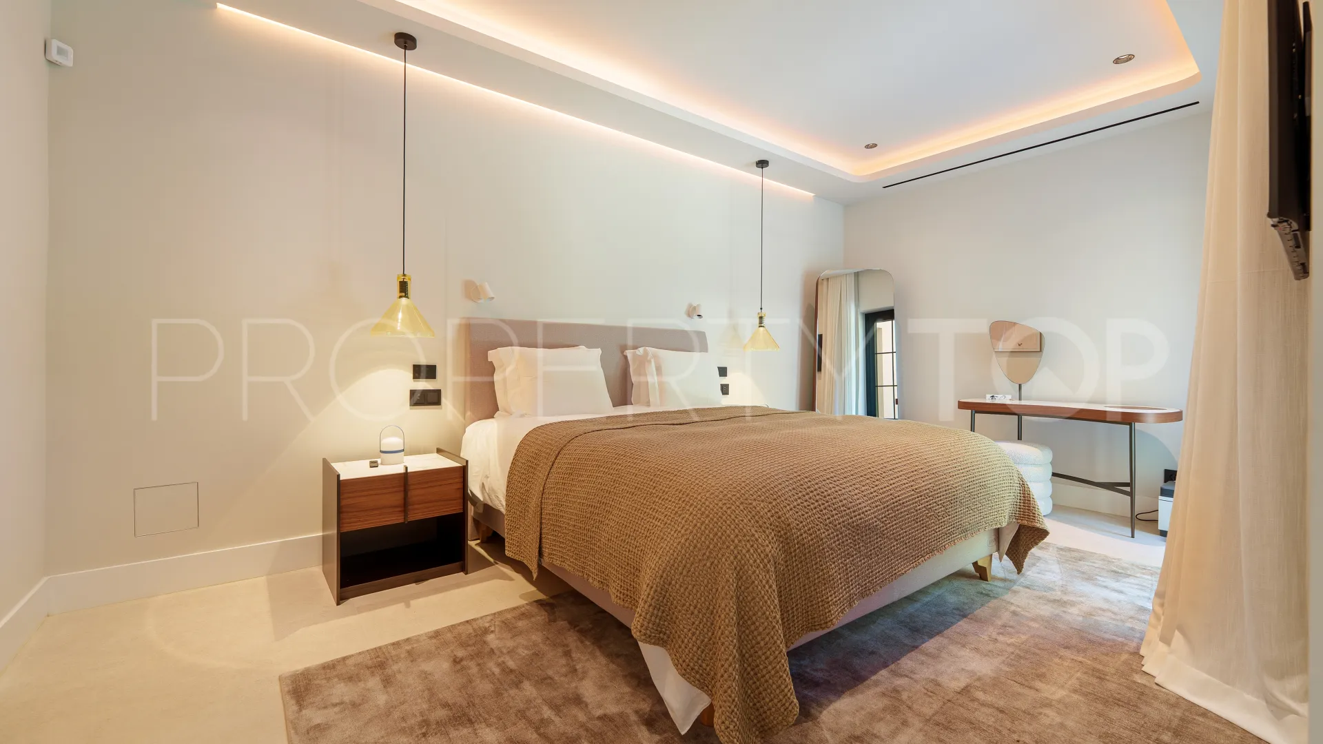 Marbella - Puerto Banus, villa a la venta con 5 dormitorios