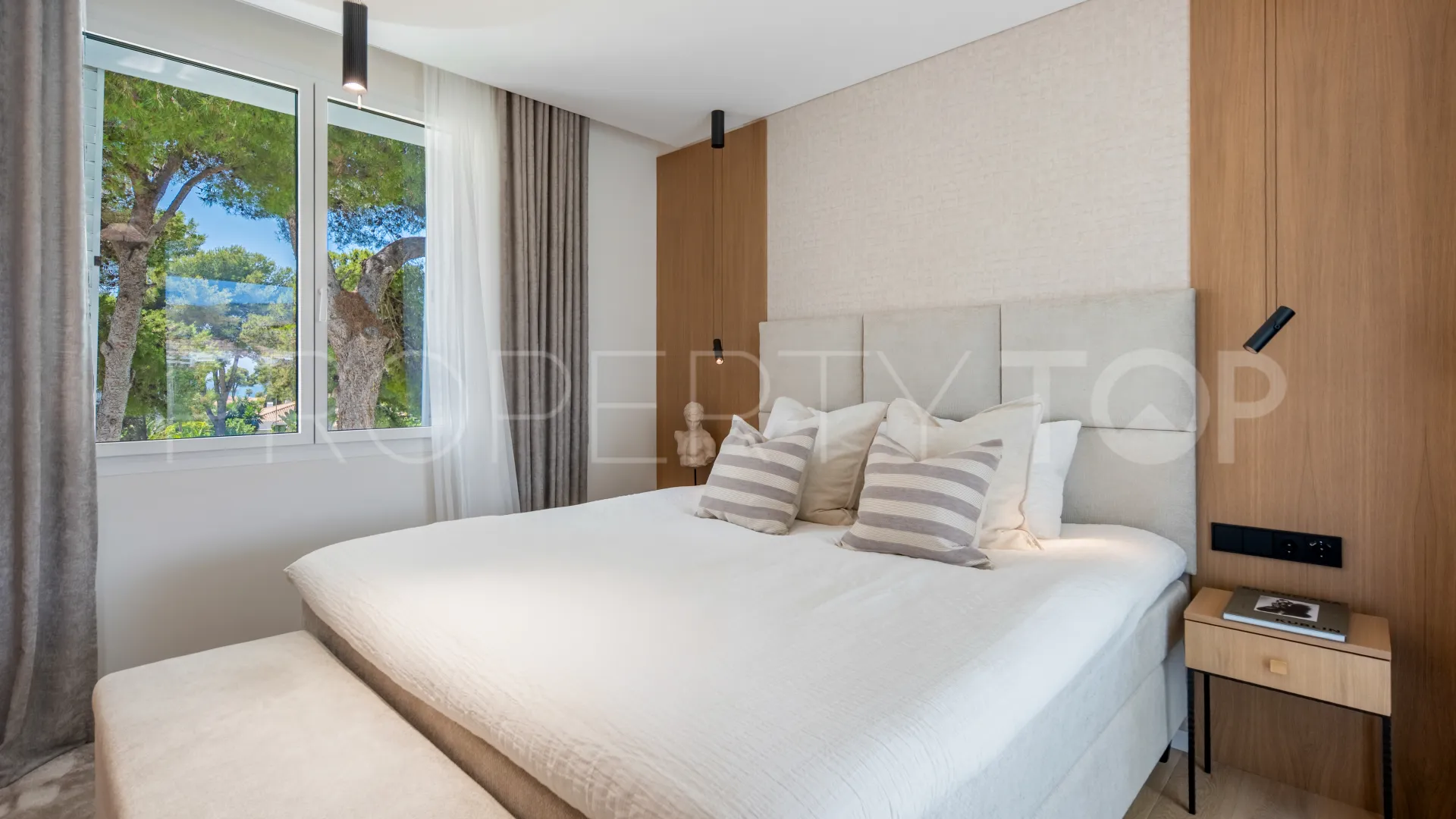 3 bedrooms penthouse for sale in Los Monteros