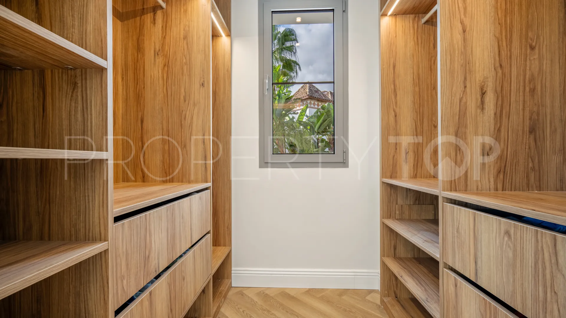 Los Arqueros, villa de 4 dormitorios en venta