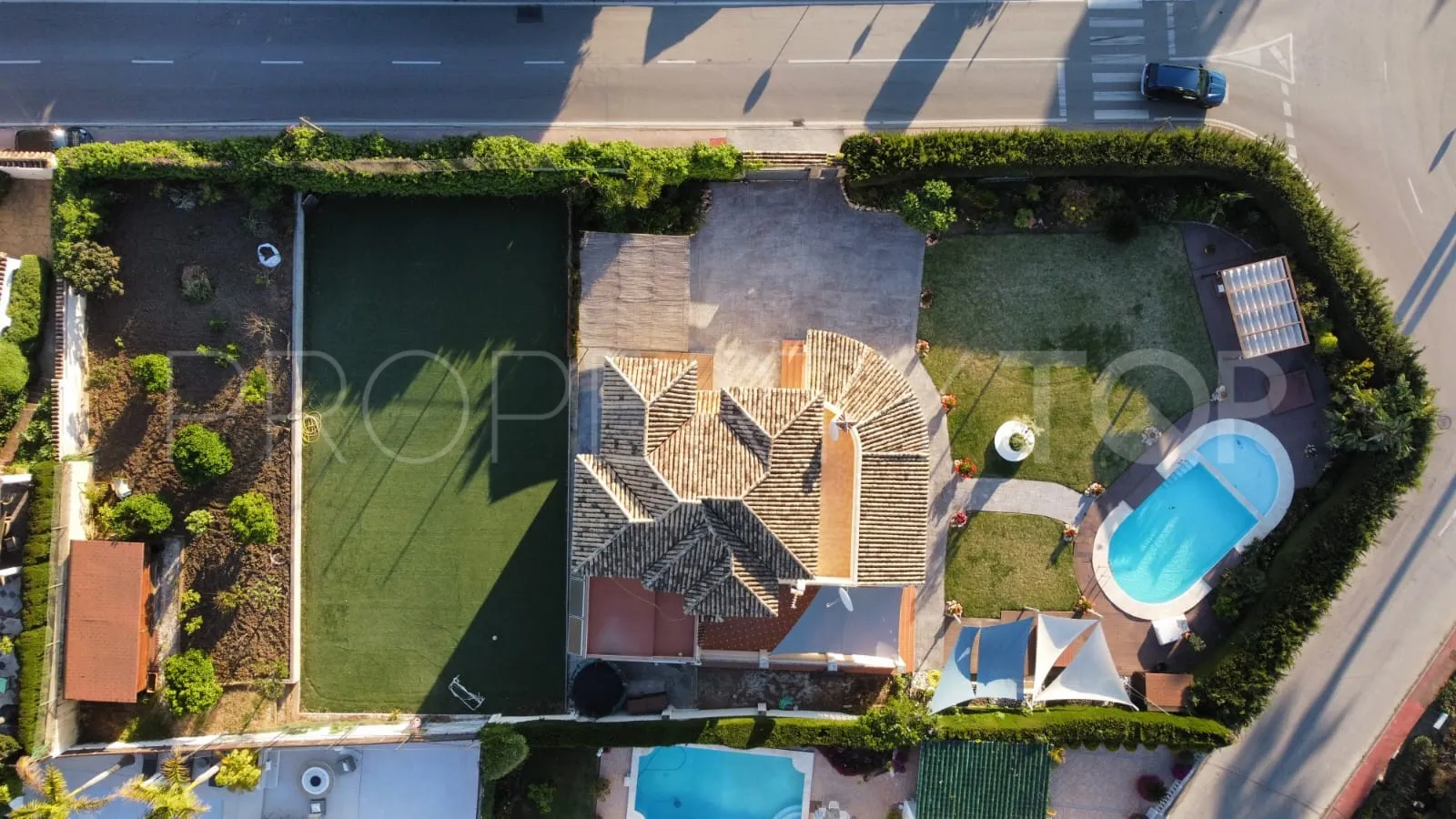 Se vende villa en Nueva Andalucia