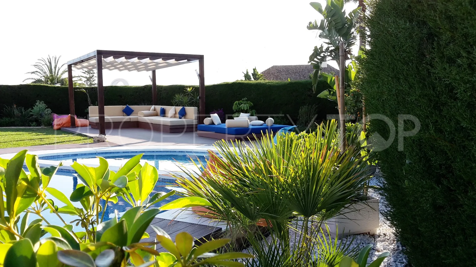 Se vende villa en Nueva Andalucia