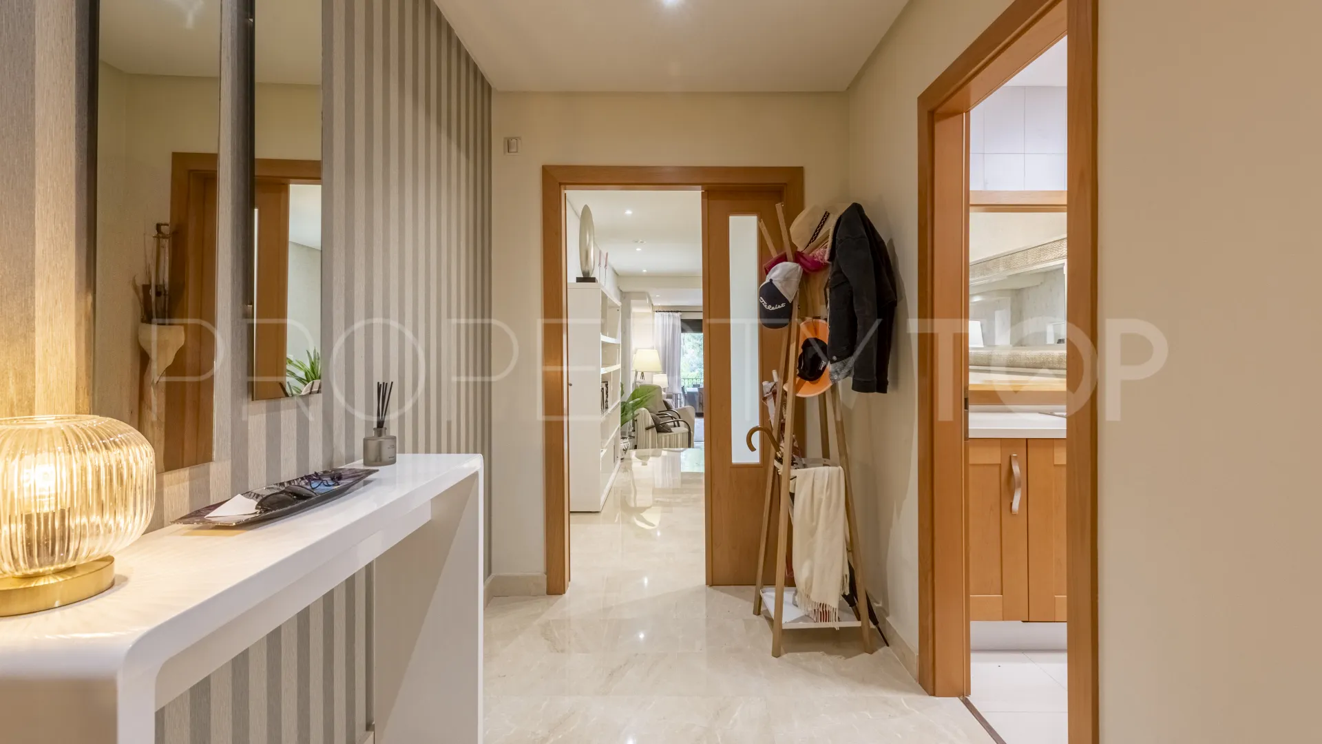 Comprar apartamento en Las Mimosas con 2 dormitorios