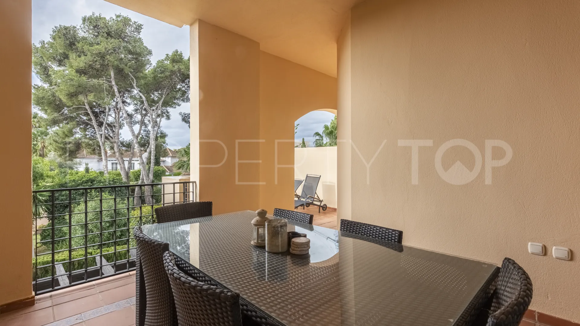 Comprar apartamento en Las Mimosas con 2 dormitorios