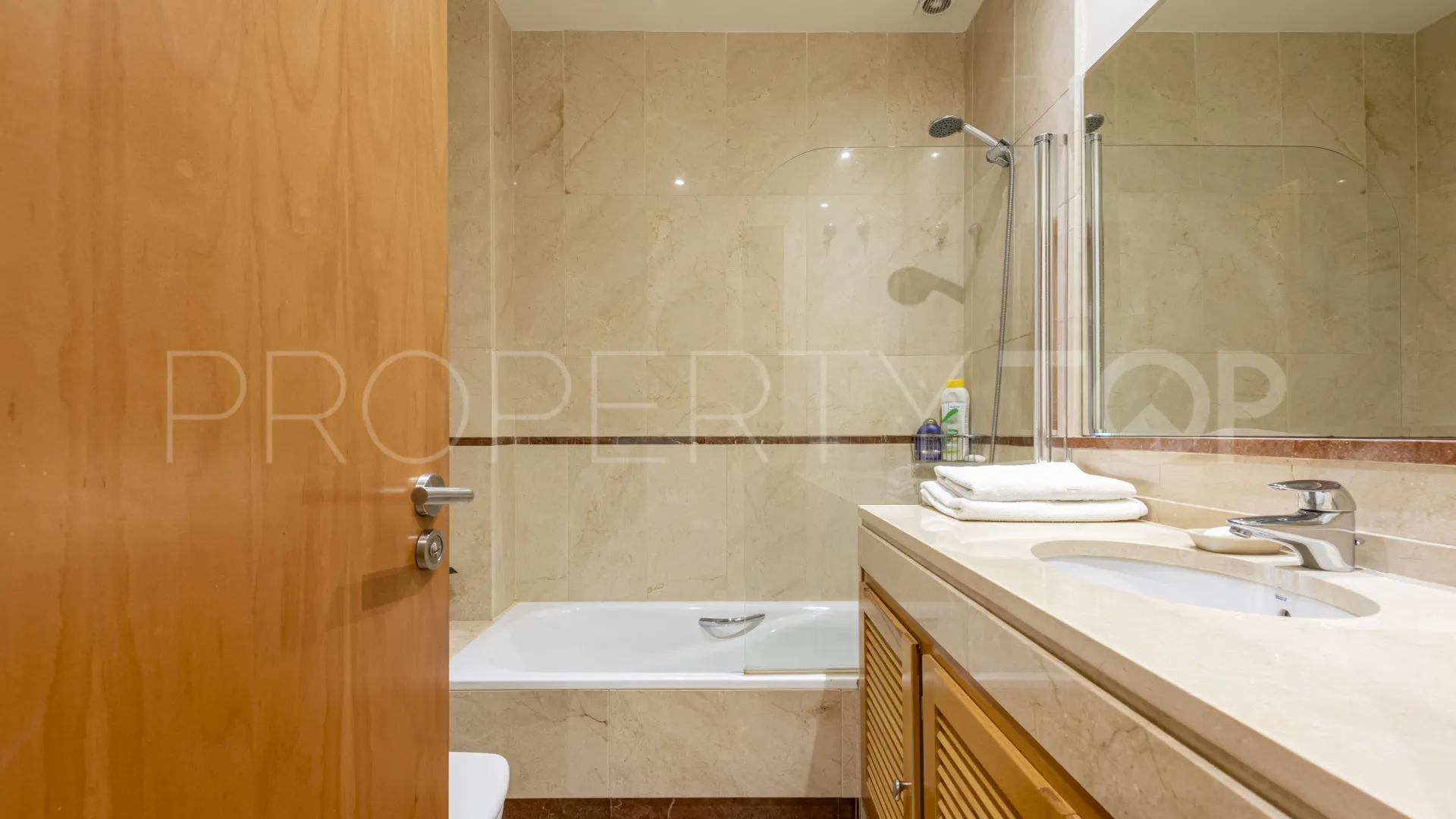 Comprar apartamento en Las Mimosas con 2 dormitorios