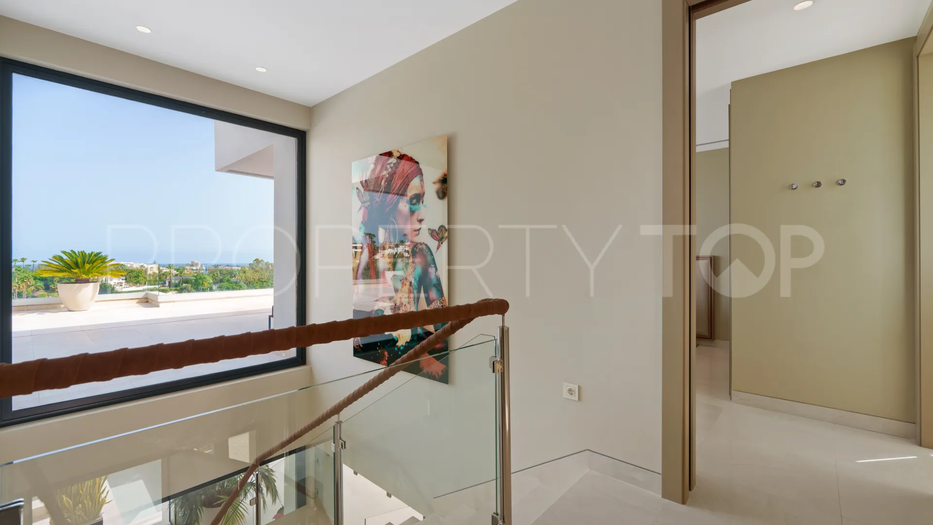 5 bedrooms villa in Nueva Andalucia for sale