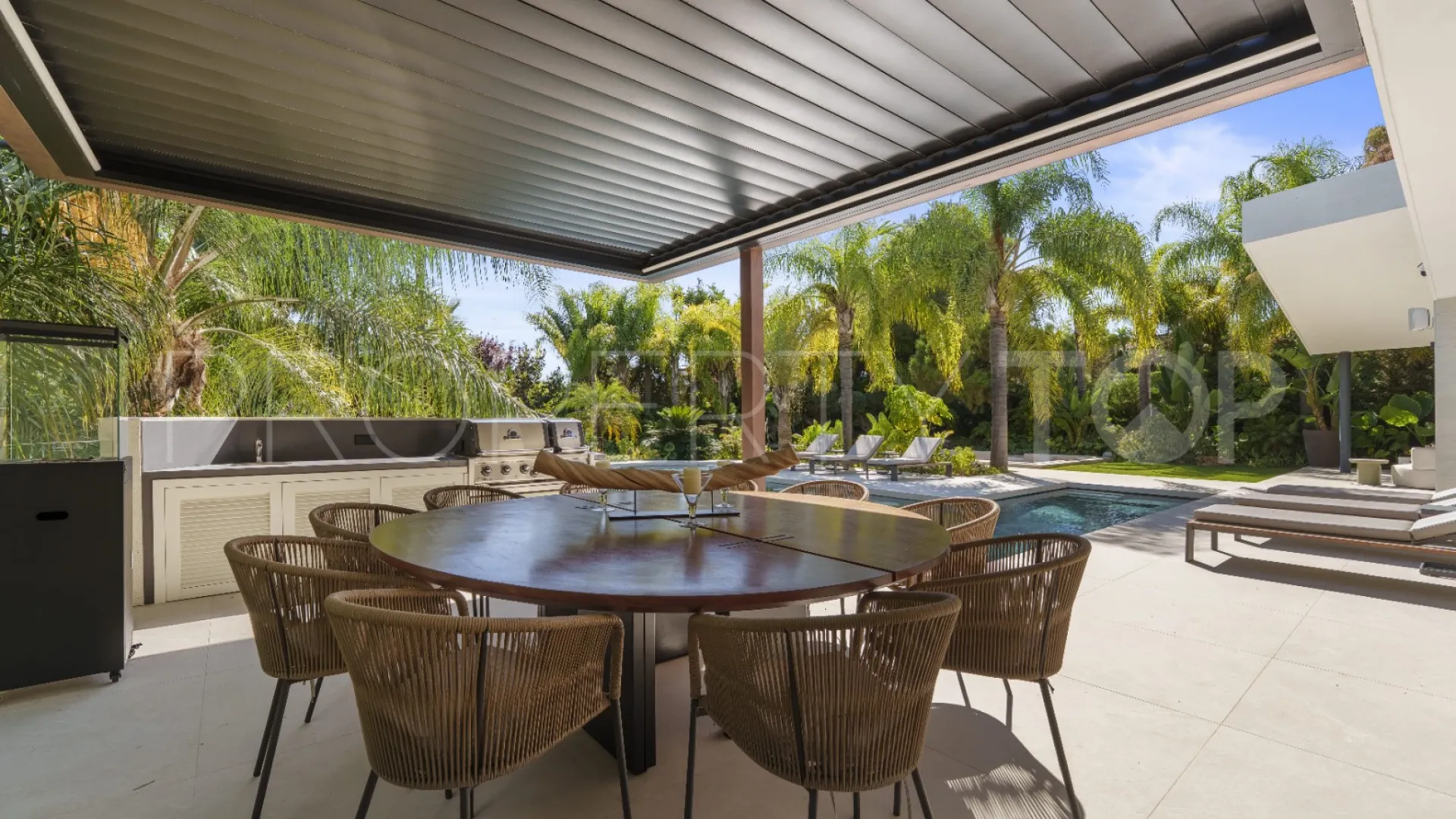 Las Chapas, villa de 5 dormitorios en venta