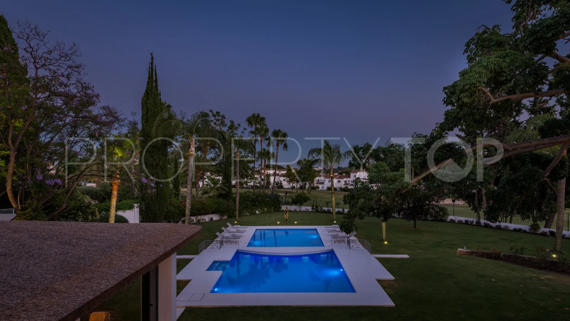 For sale villa in La Cerquilla with 6 bedrooms