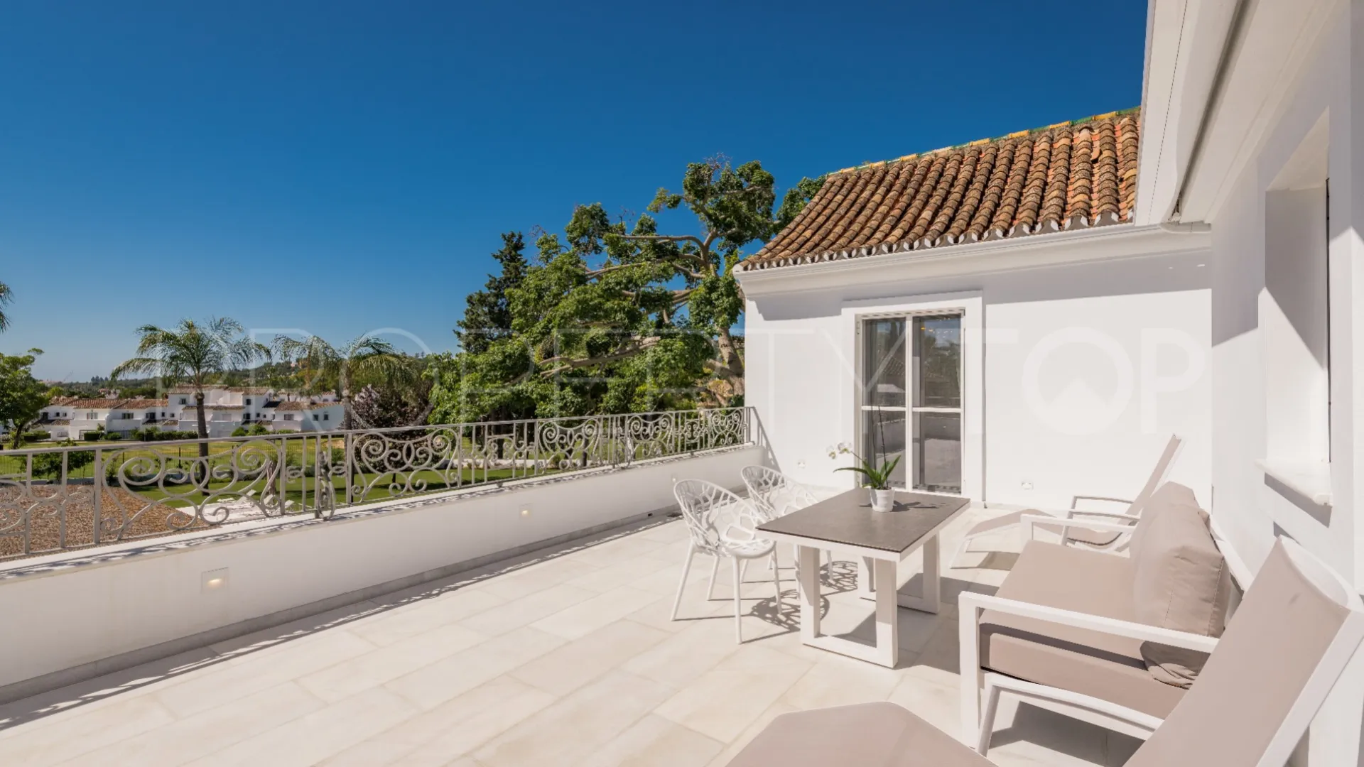 For sale villa in La Cerquilla with 6 bedrooms