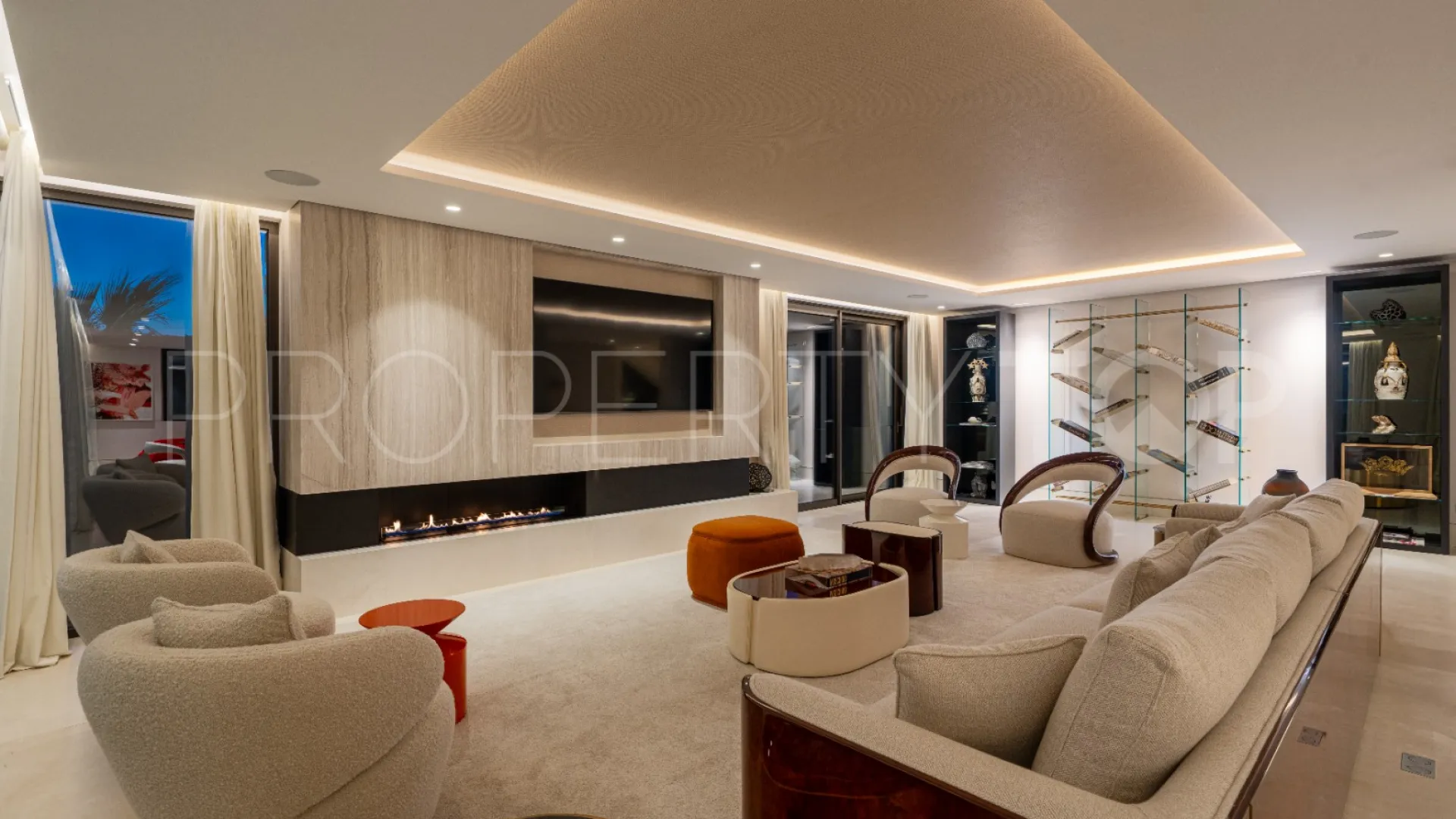 Villa de 5 dormitorios a la venta en Marbella Hill Club