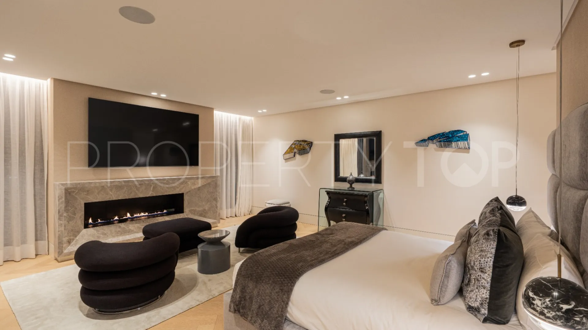 Villa de 5 dormitorios a la venta en Marbella Hill Club