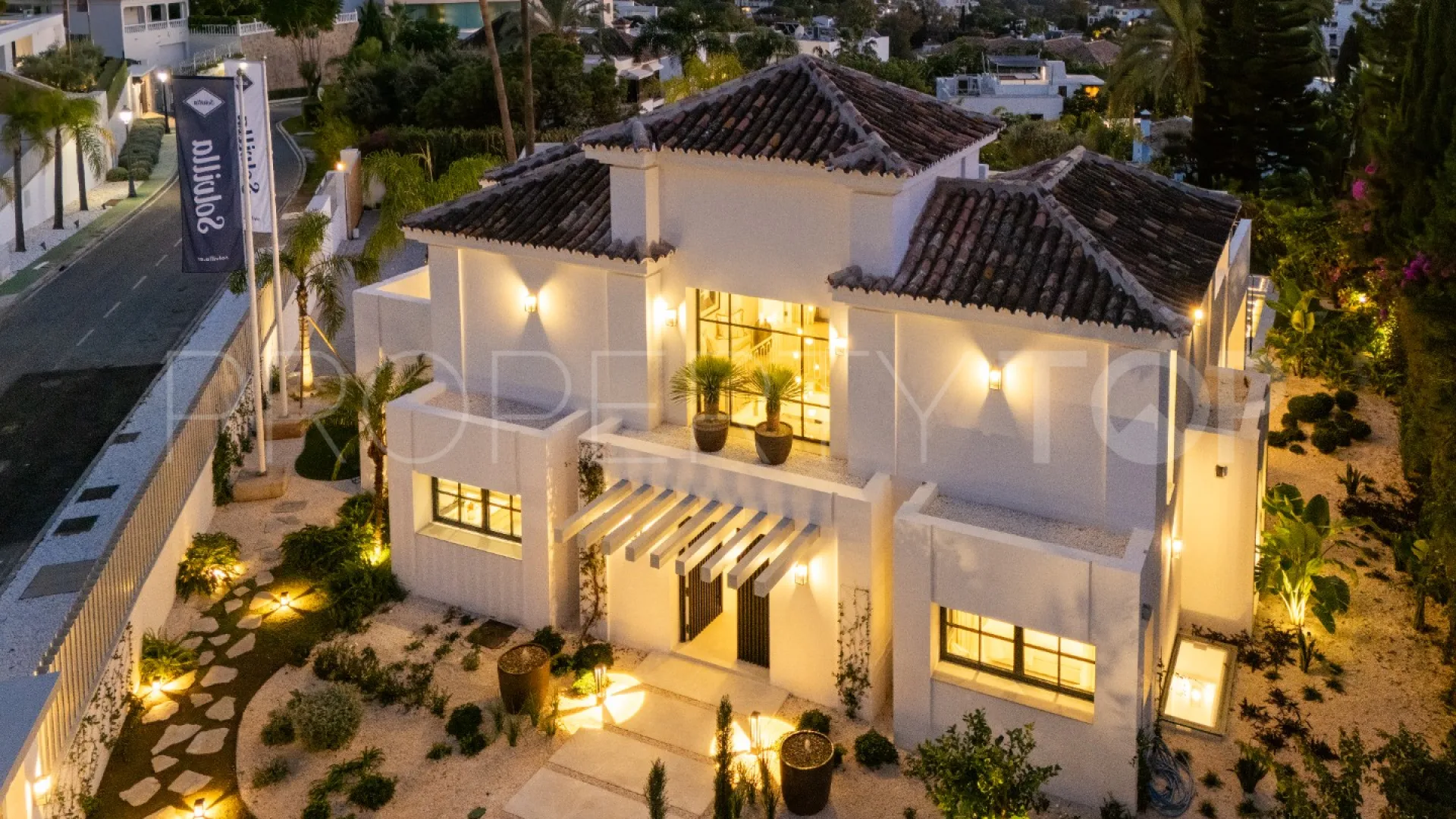Se vende villa de 5 dormitorios en La Quinta