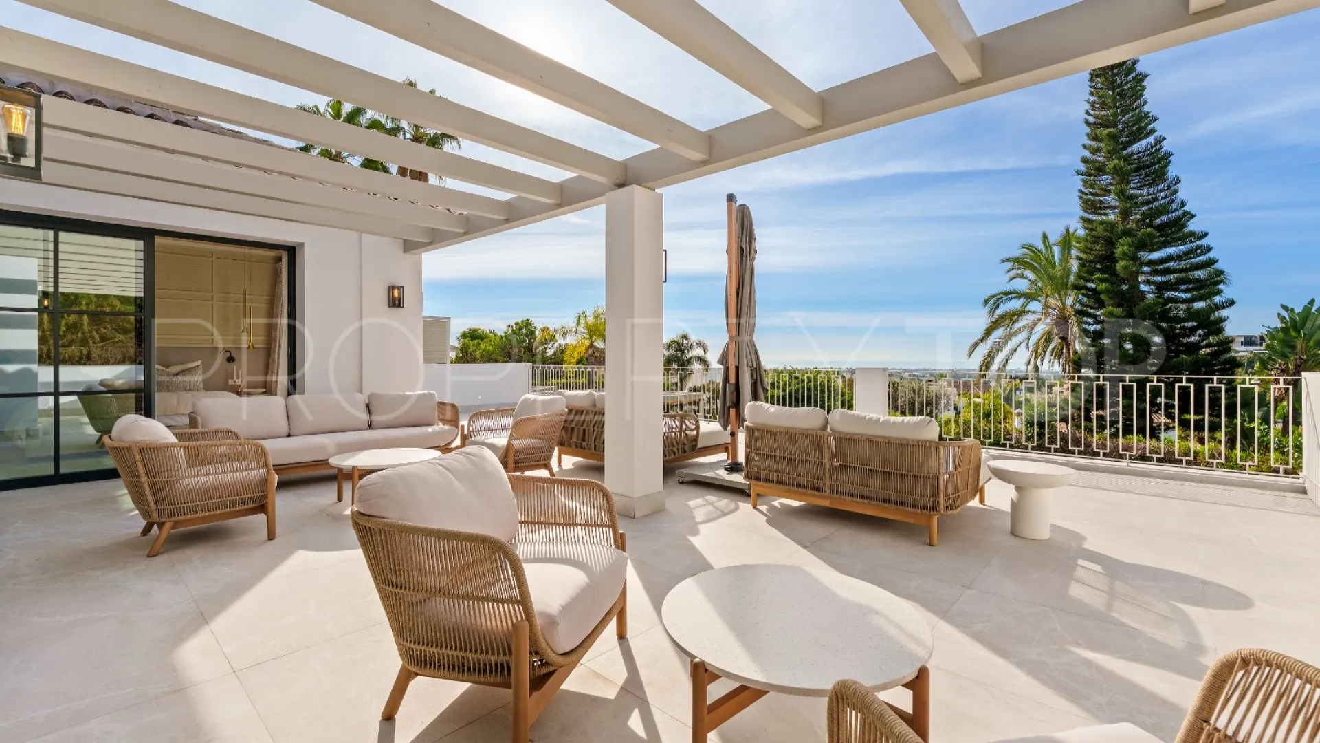 Se vende villa de 5 dormitorios en La Quinta