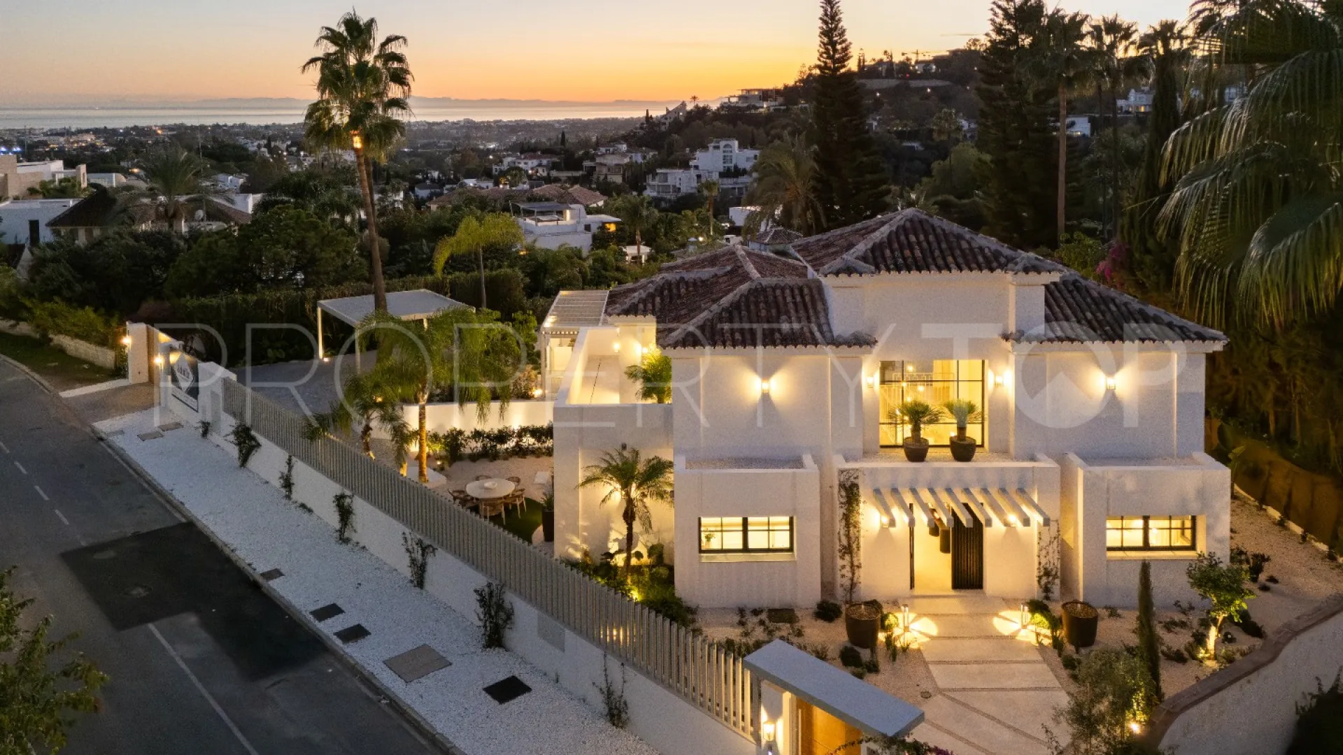 Se vende villa de 5 dormitorios en La Quinta