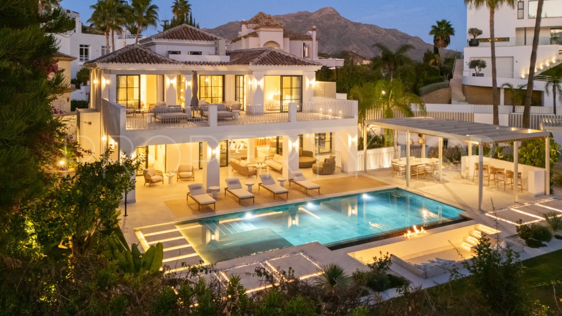 Se vende villa de 5 dormitorios en La Quinta