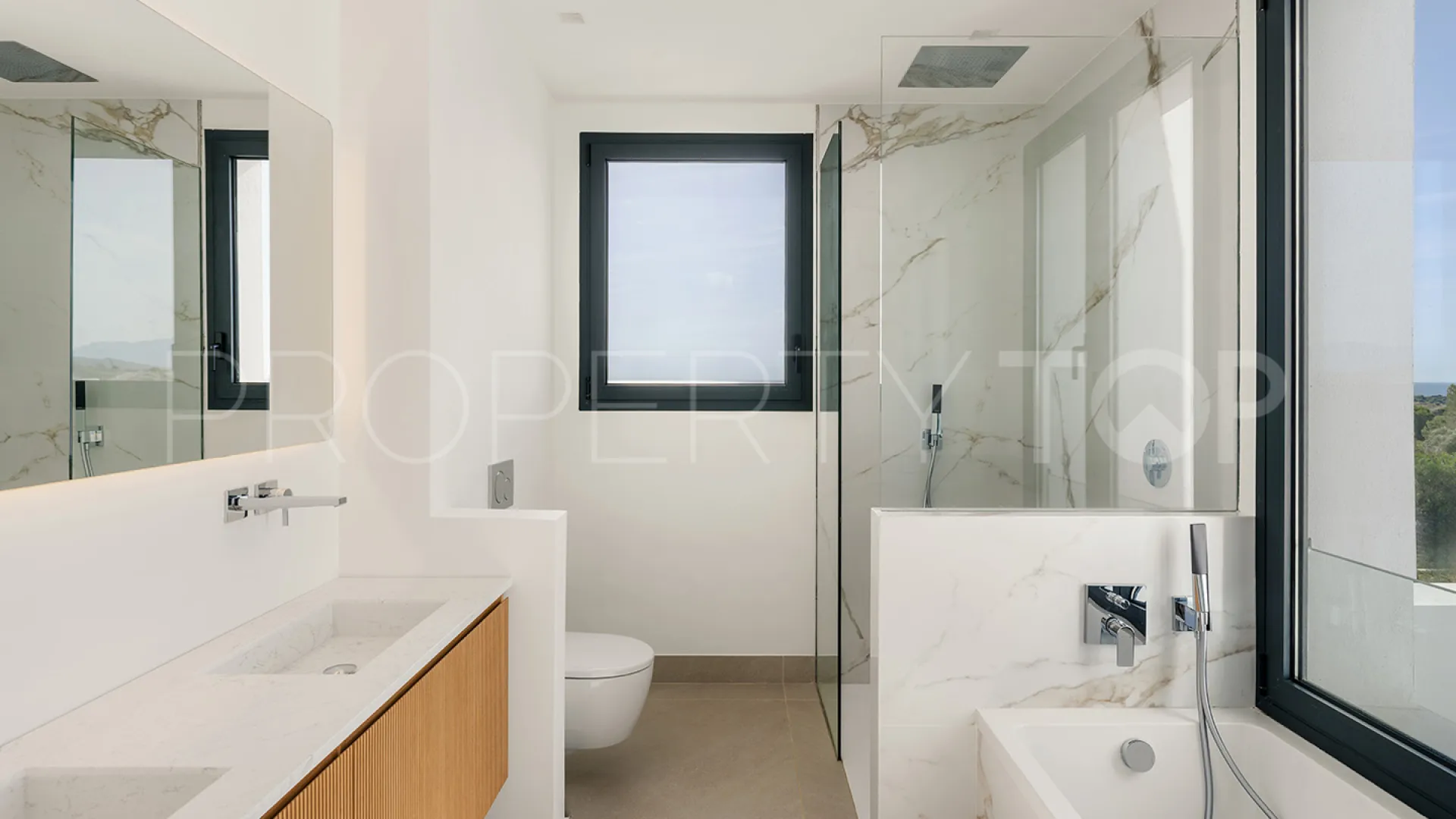 Villa en venta en Estepona Golf