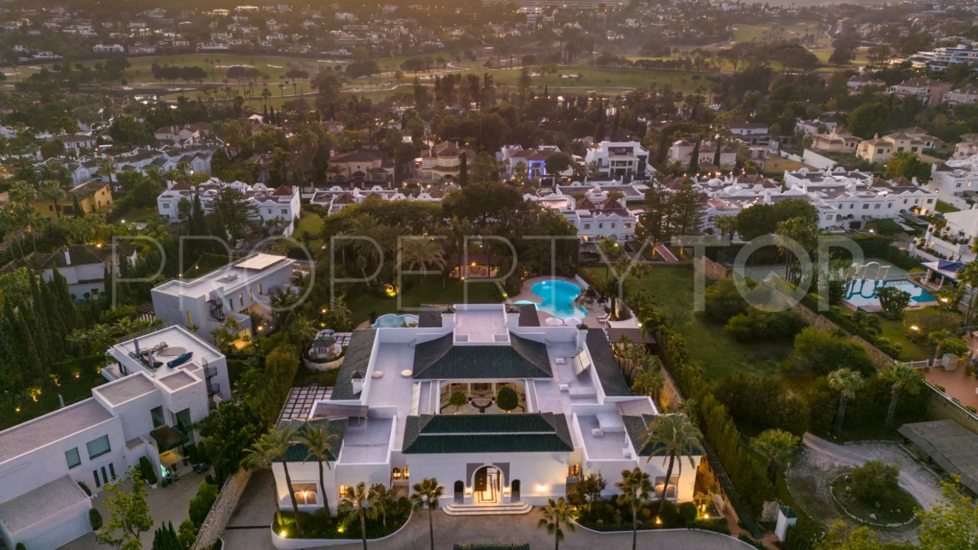 Villa en venta en Aloha