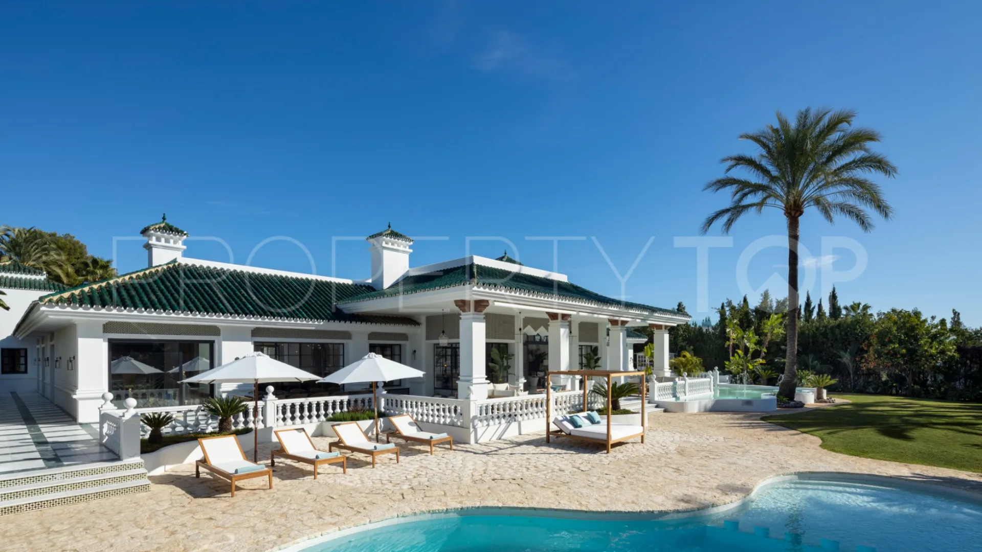 Villa en venta en Aloha