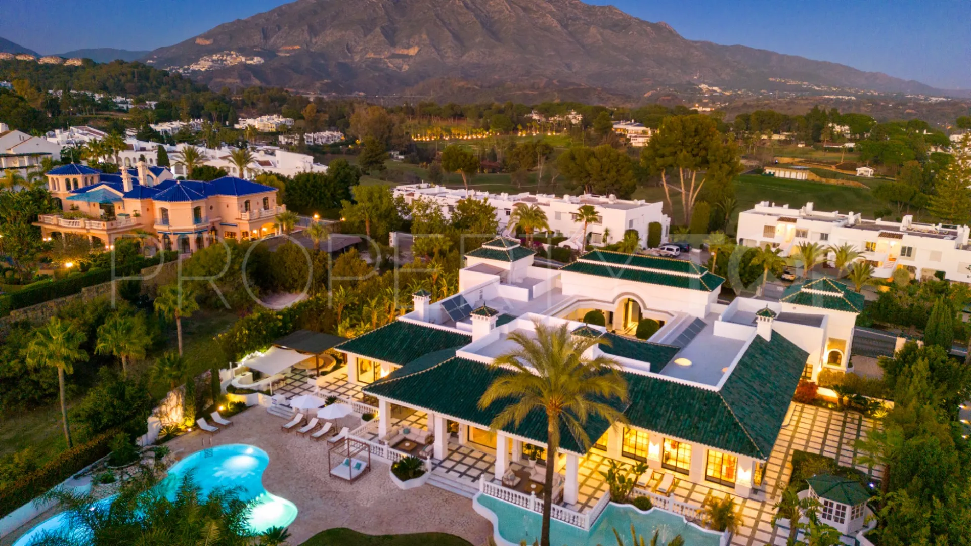 Villa en venta en Aloha