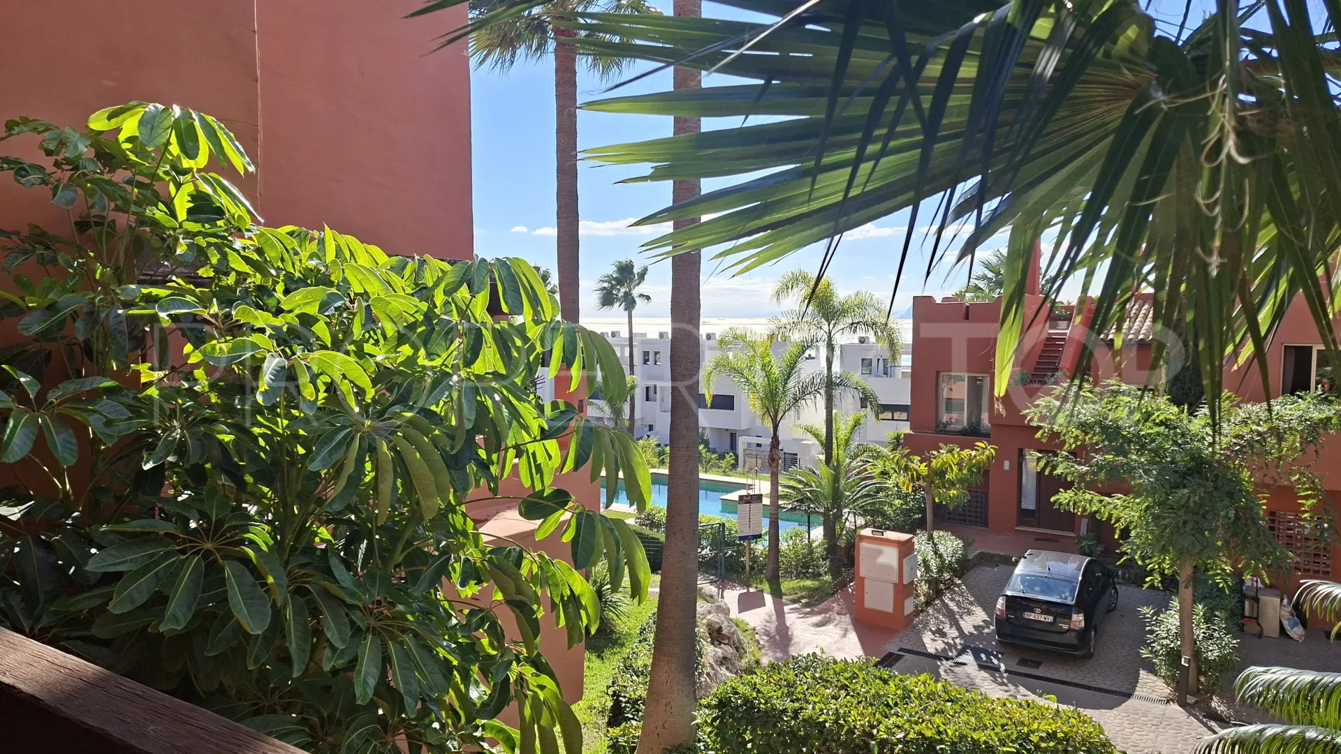 Bahia de las Rocas, adosado con 2 dormitorios en venta
